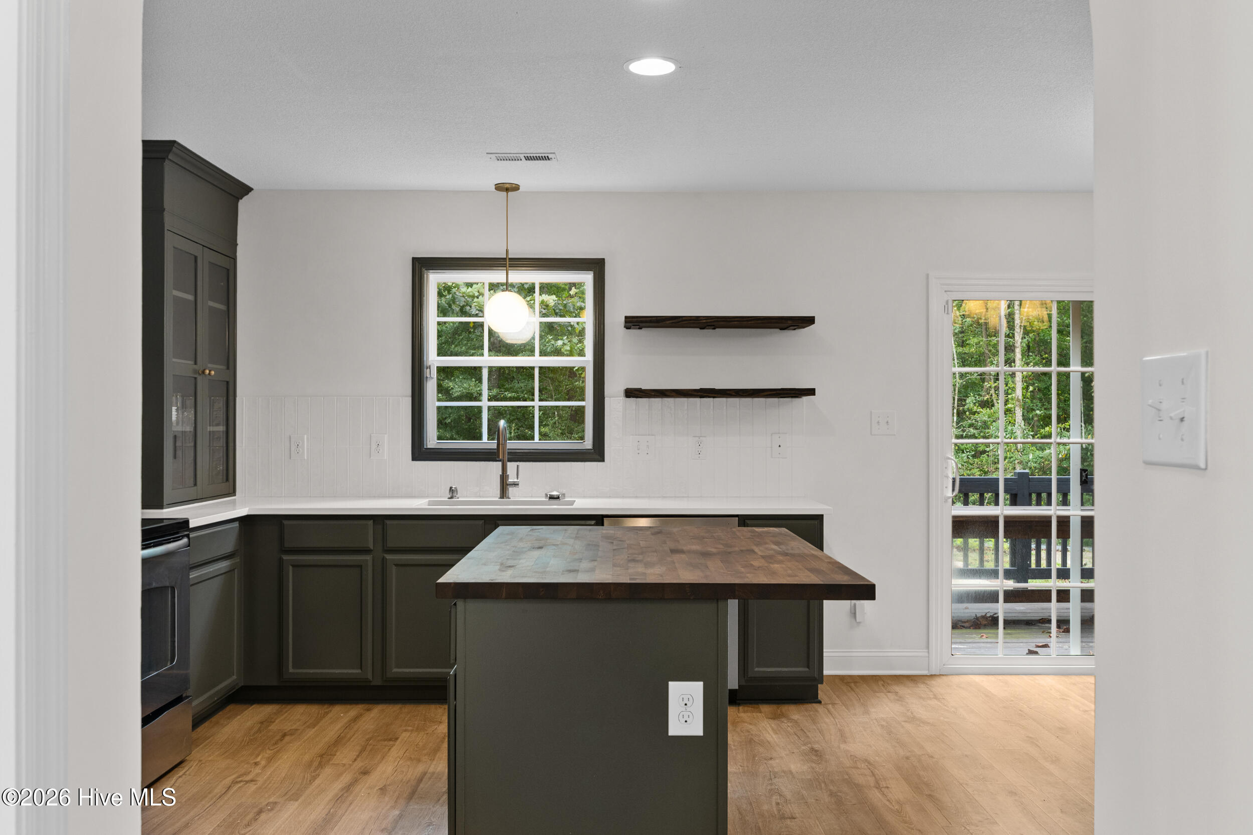 700 Cattail Court Property Photo 17