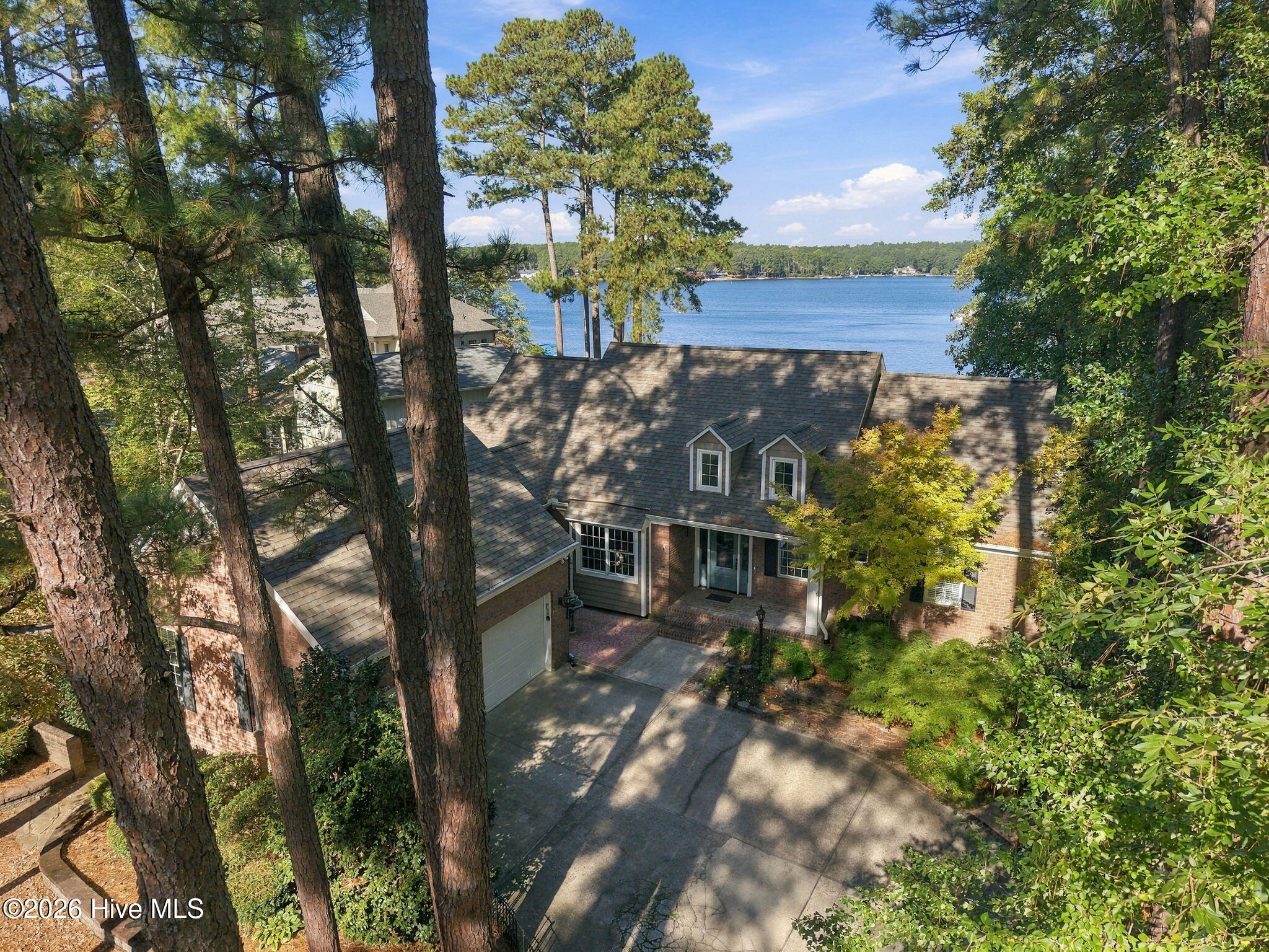 102 Lewallen Court Property Photo 1