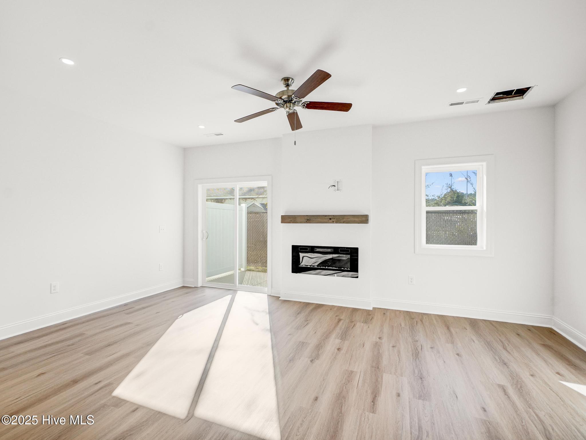 255 Townhome Lane Property Photo 7