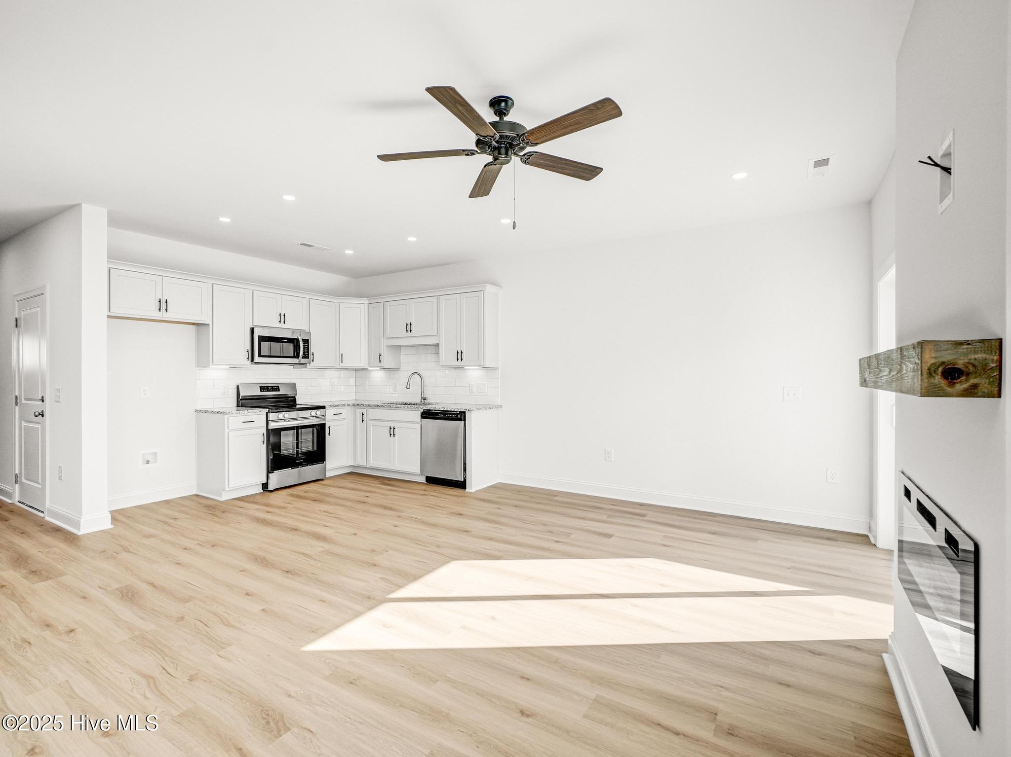251 Townhome Lane Property Photo 9