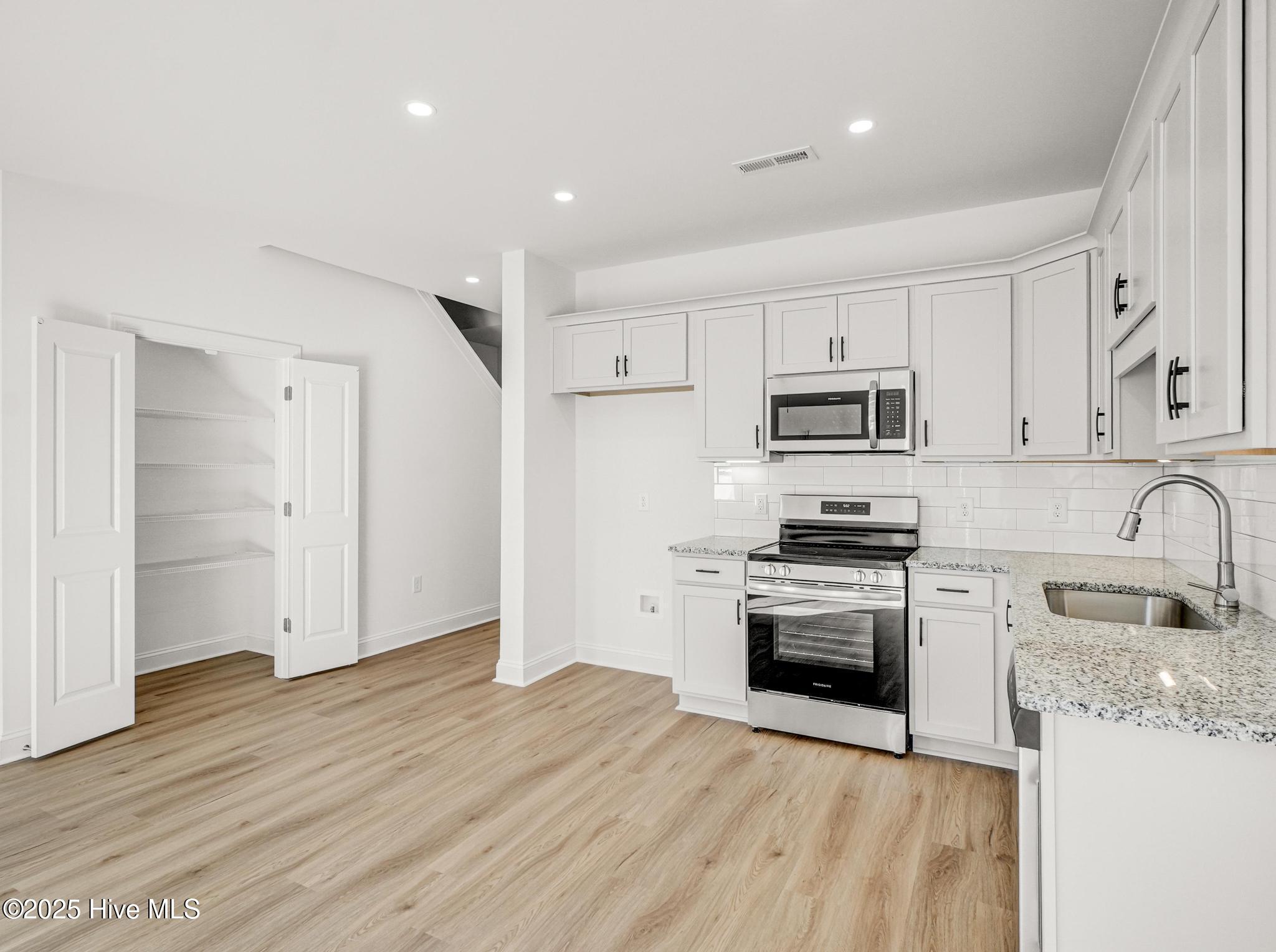 251 Townhome Lane Property Photo 13
