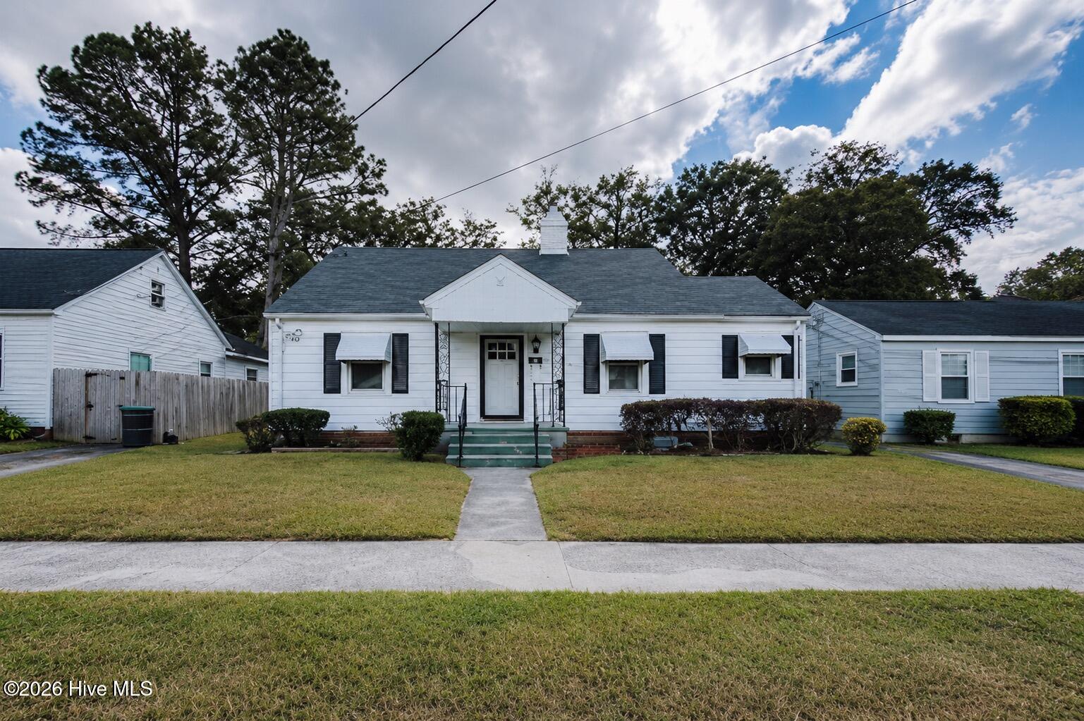 1105 Colonial Avenue Property Photo 1