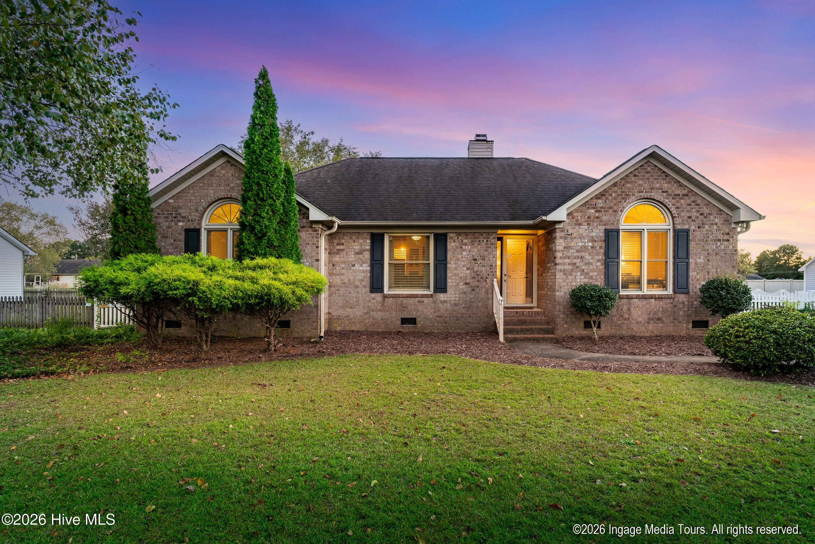 2143 Vale Court Property Photo 1