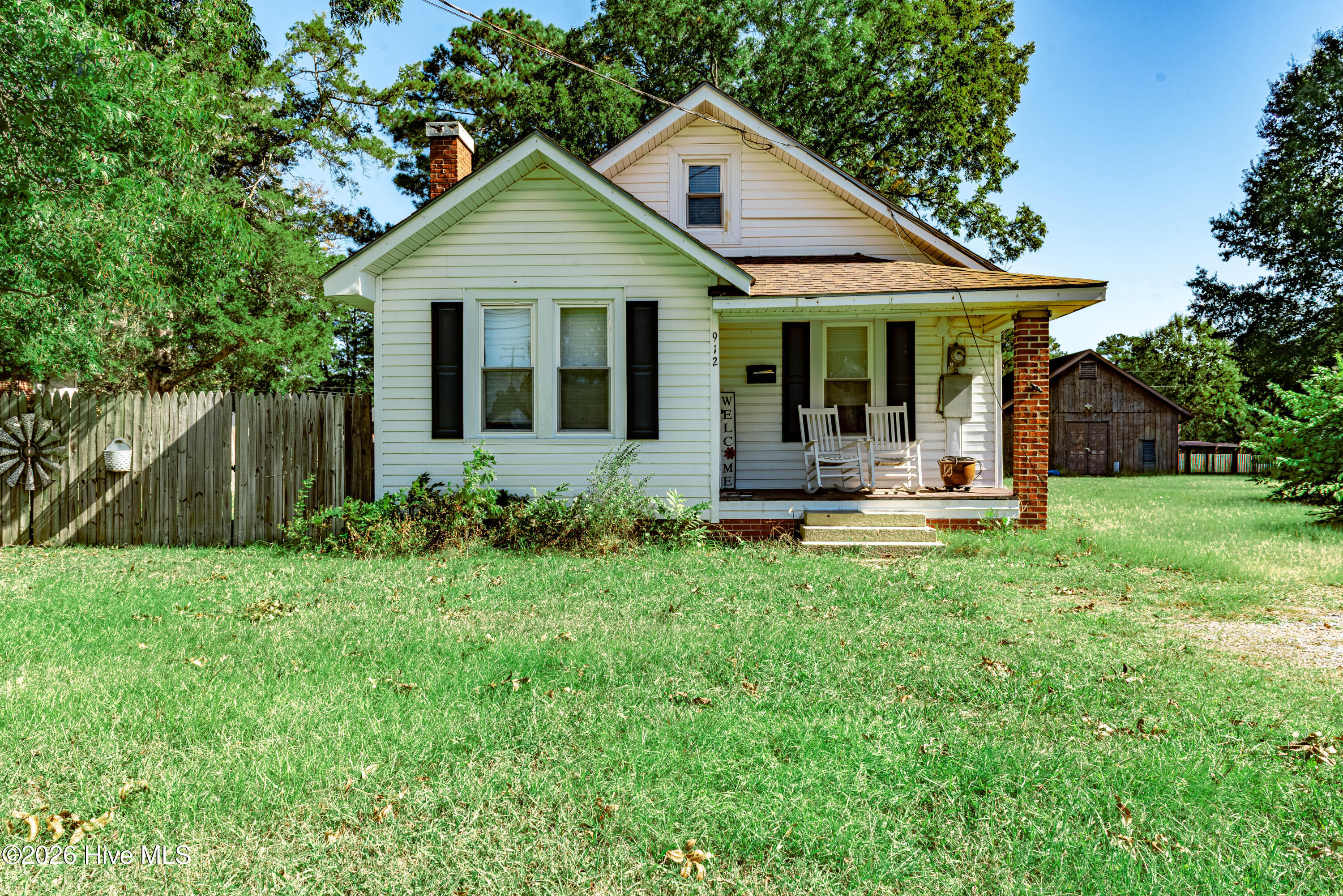 912 N Academy Street N Property Photo 1