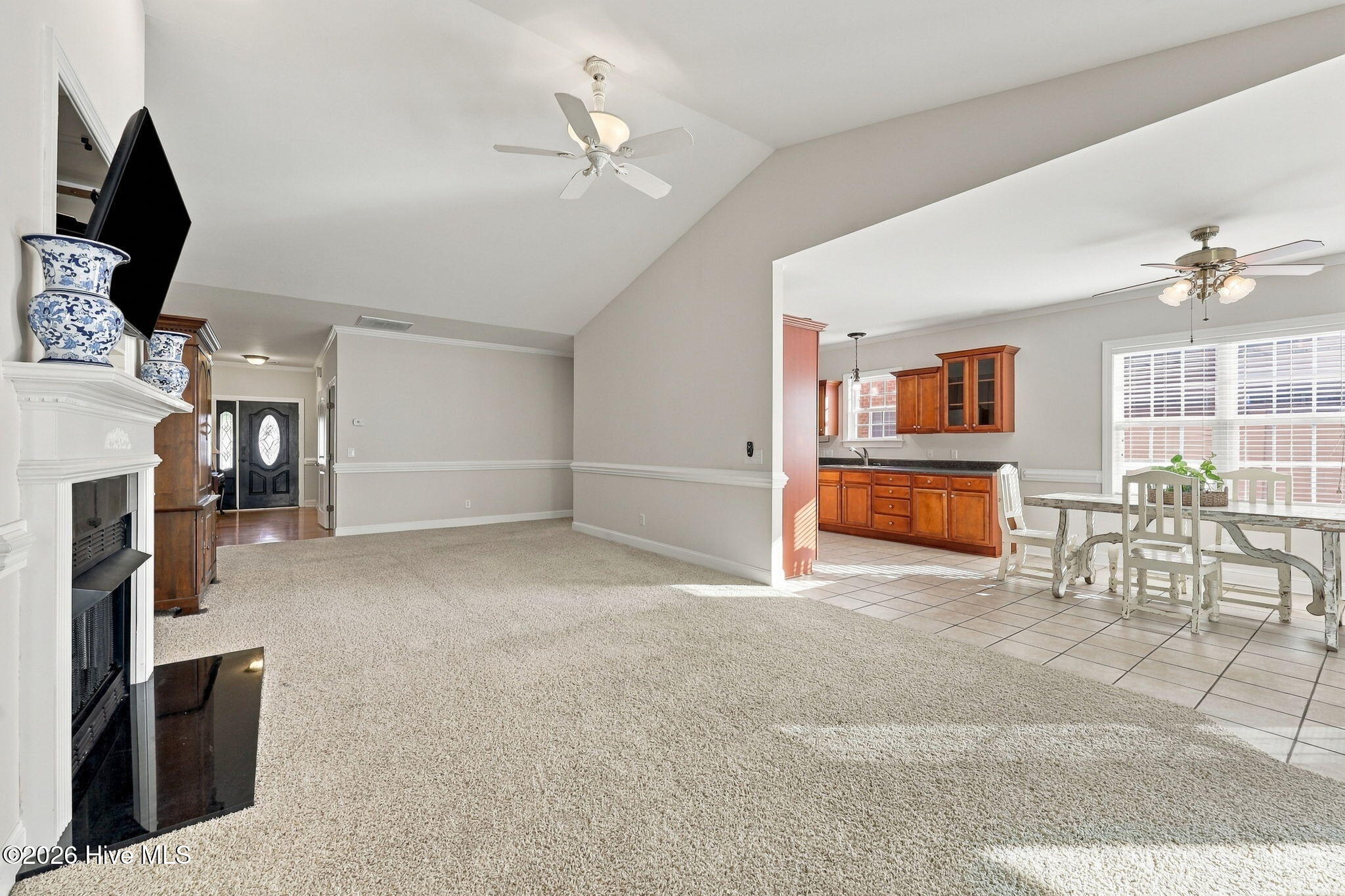 1029 Dearborn Court Property Photo 8