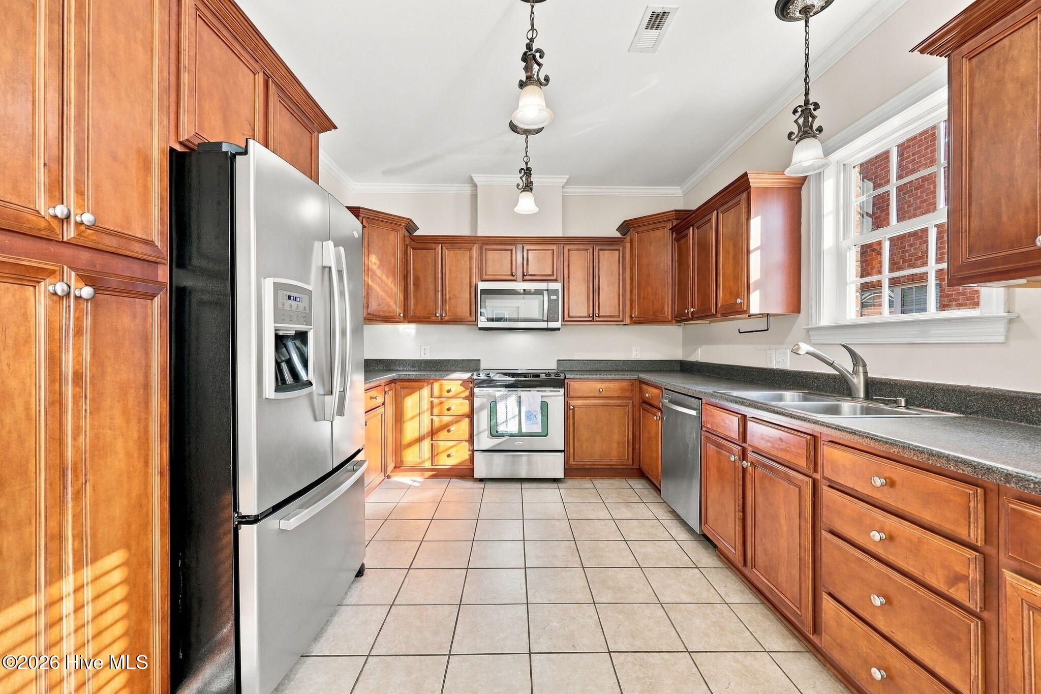 1029 Dearborn Court Property Photo 11