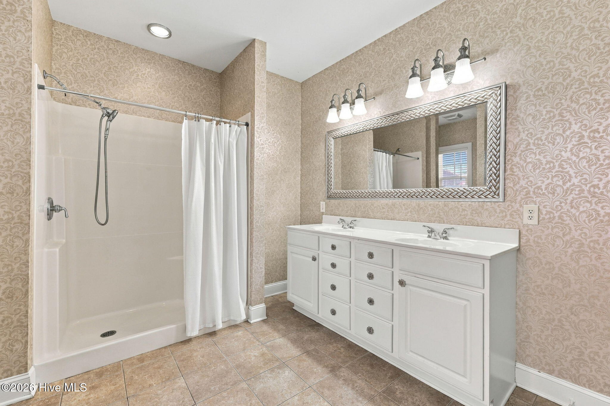 1029 Dearborn Court Property Photo 22