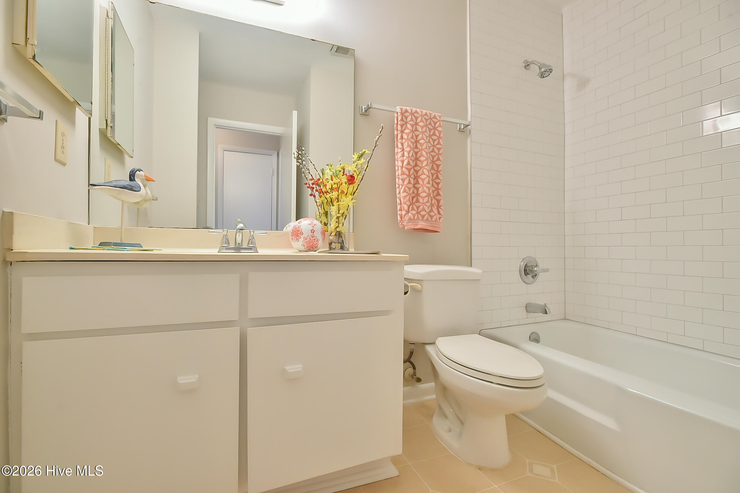 1705 Oak Tree Drive Property Photo 4