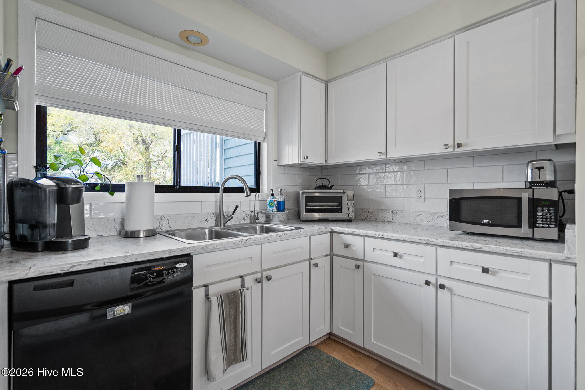 109 Teakwood Drive 803 Property Photo 16