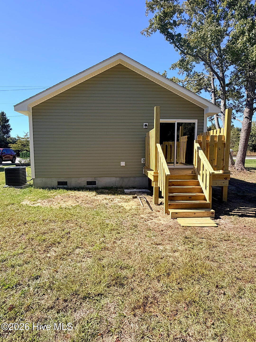 933 Hickman Road Property Photo 3