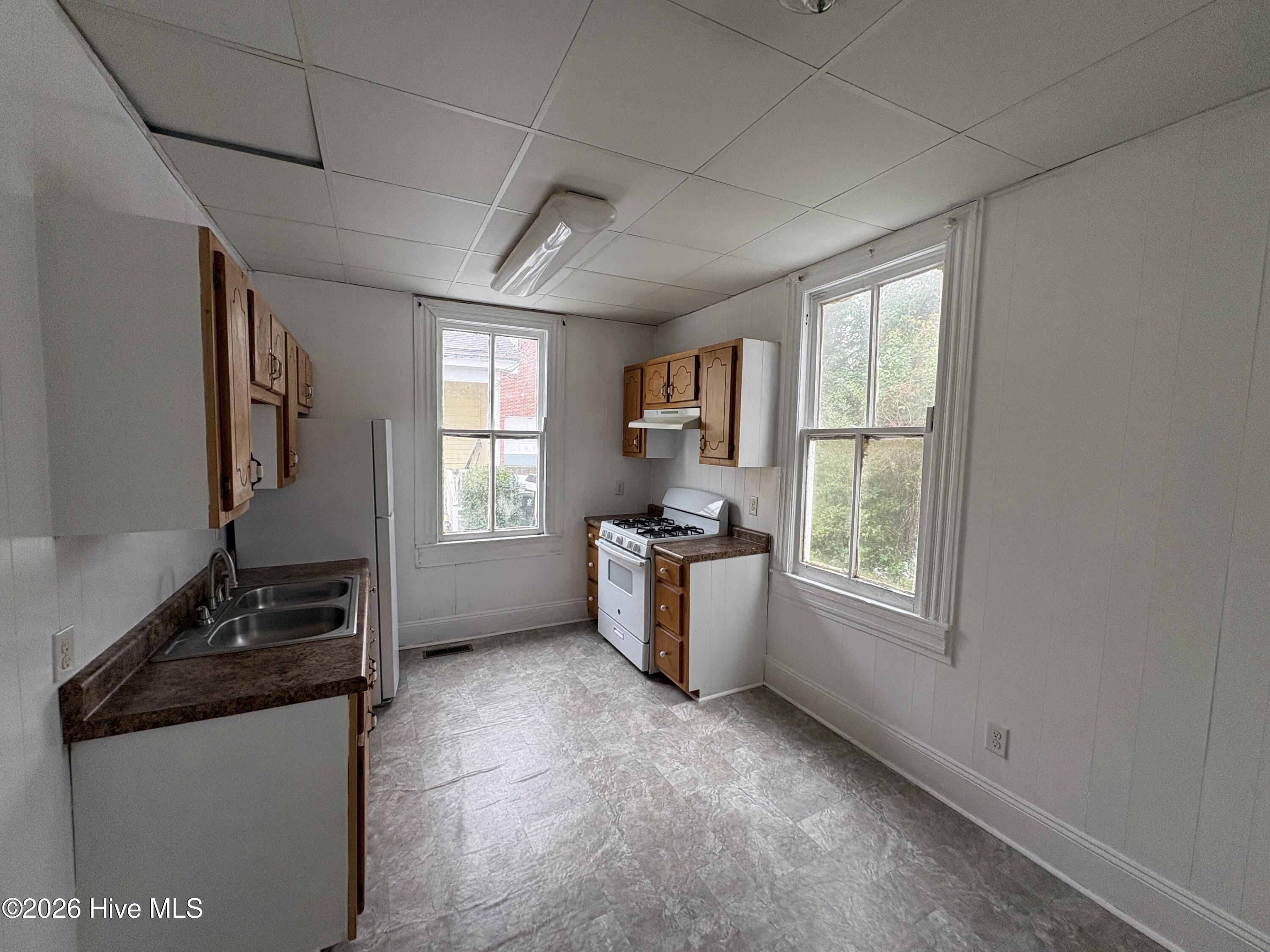 406 Dunn Street C Property Photo 6