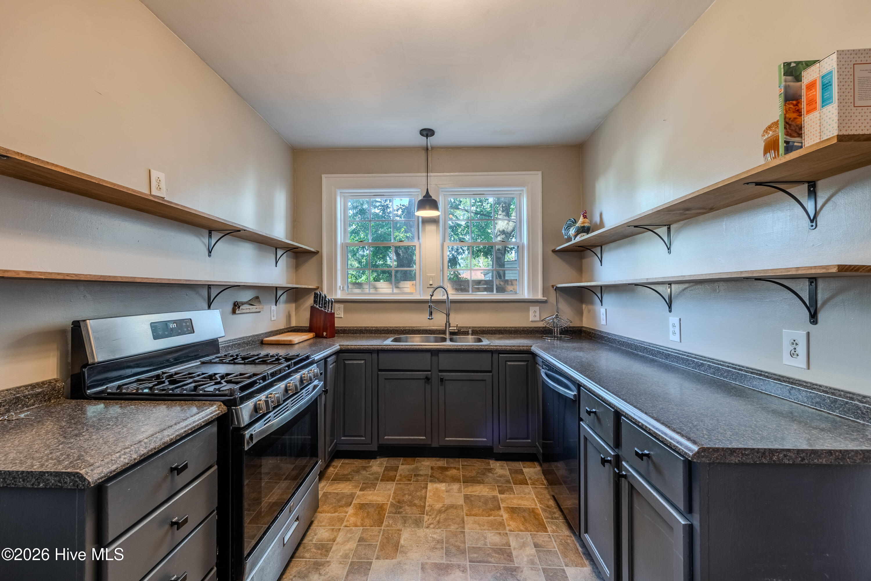 554 Avent Street Property Photo 11
