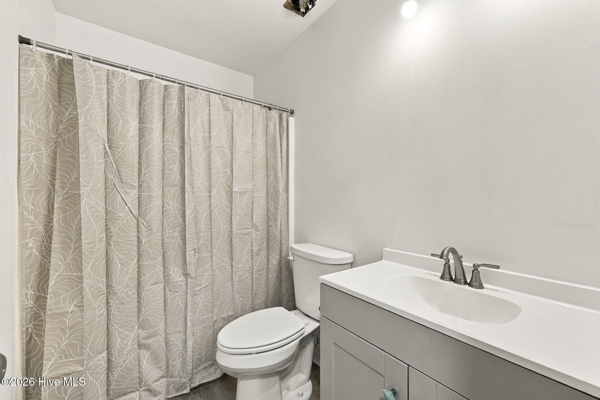 2913 Mandy Lane Property Photo 16