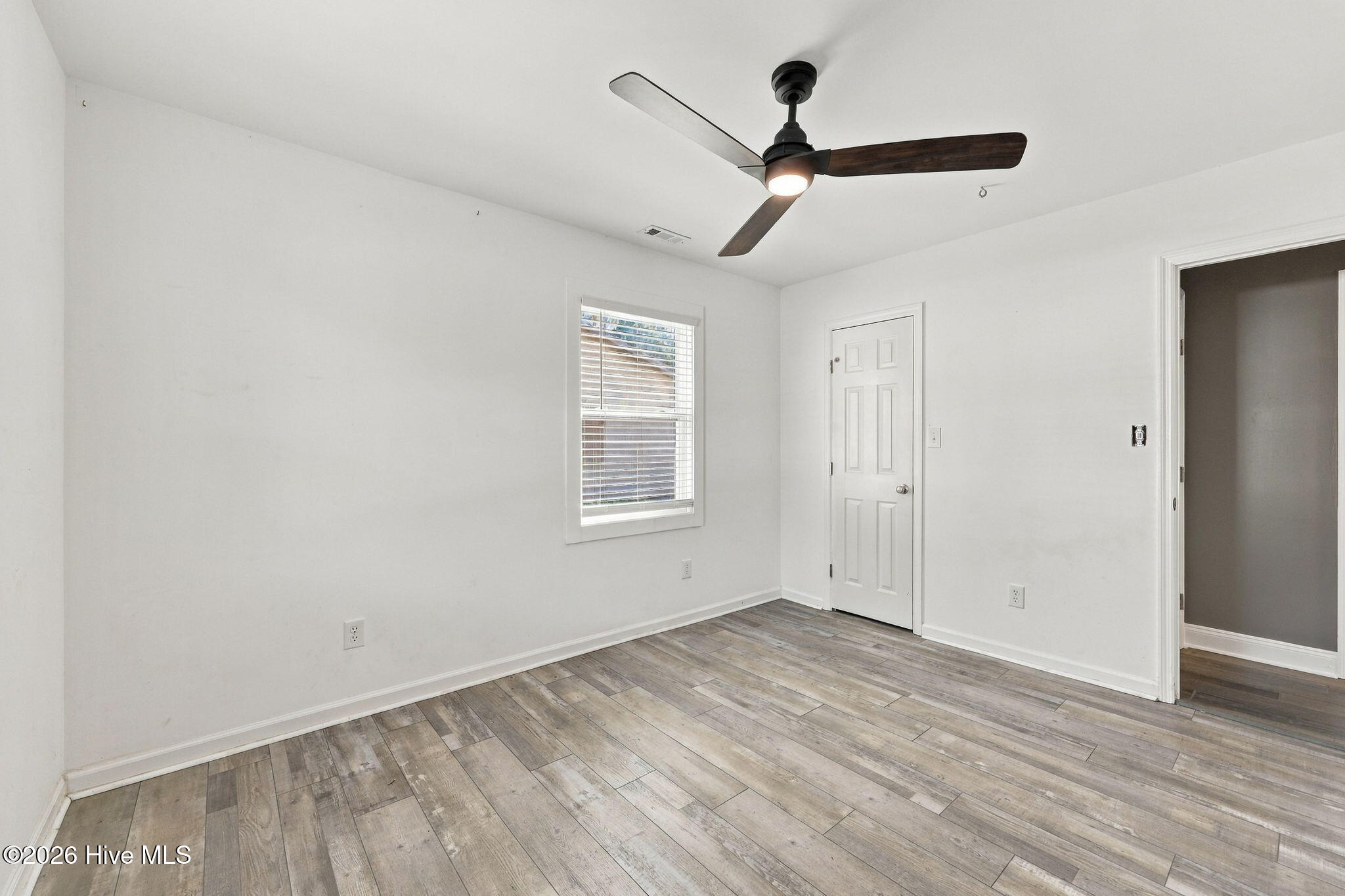 2913 Mandy Lane Property Photo 23