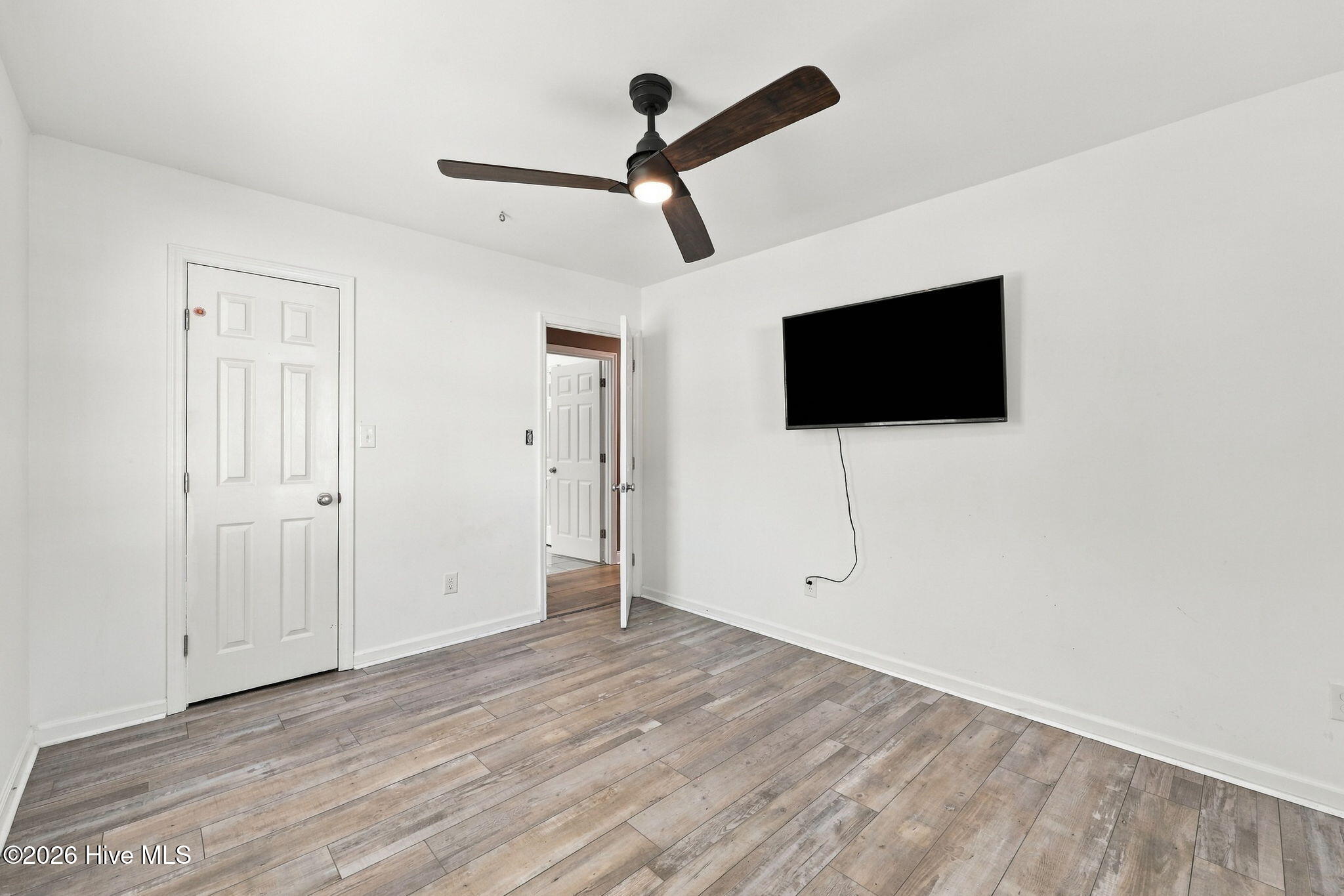 2913 Mandy Lane Property Photo 24