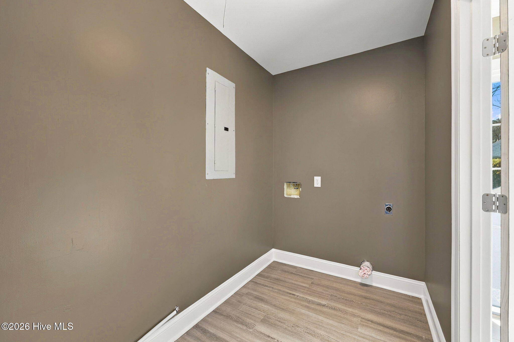 2913 Mandy Lane Property Photo 28