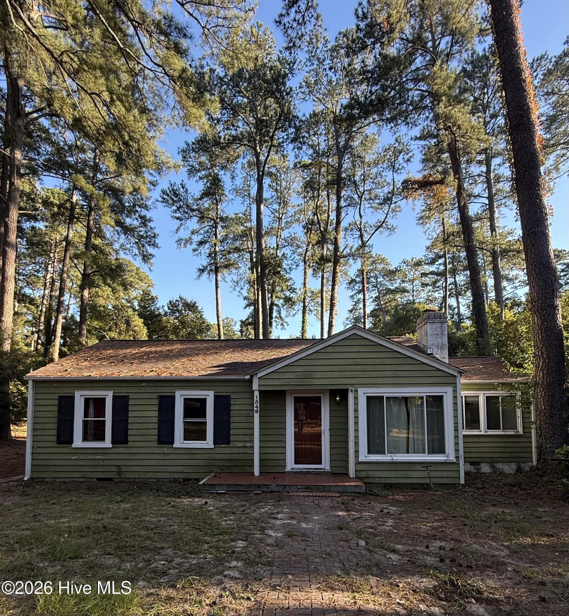 1549 Country Club Road Property Photo 2
