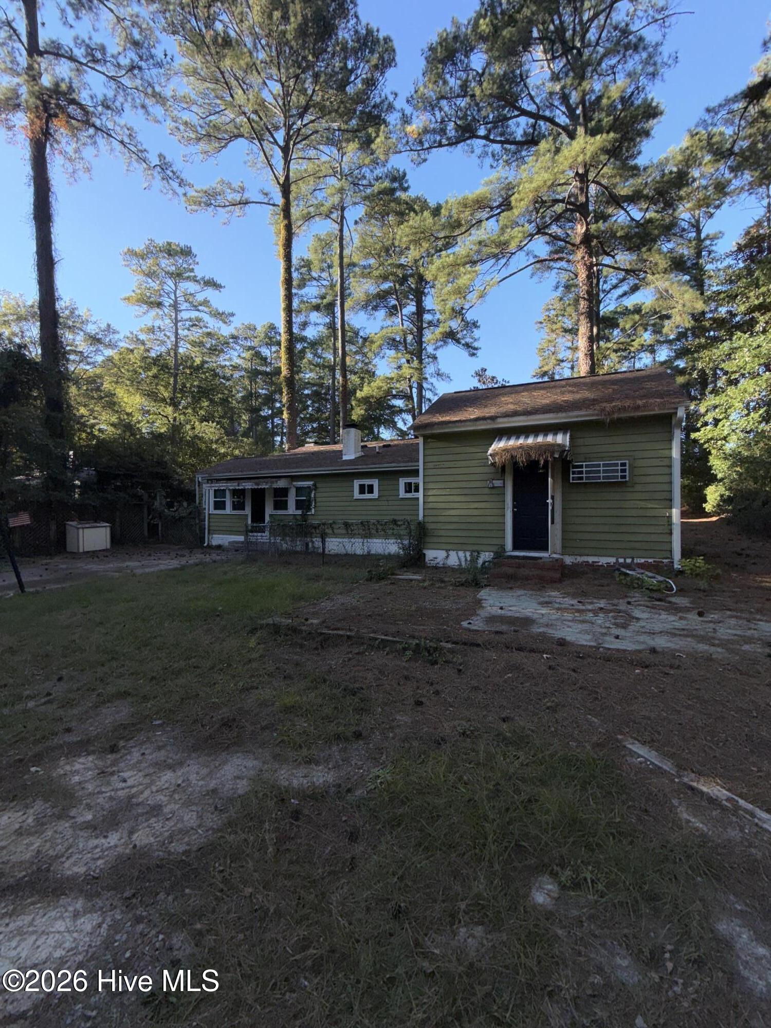 1549 Country Club Road Property Photo 8