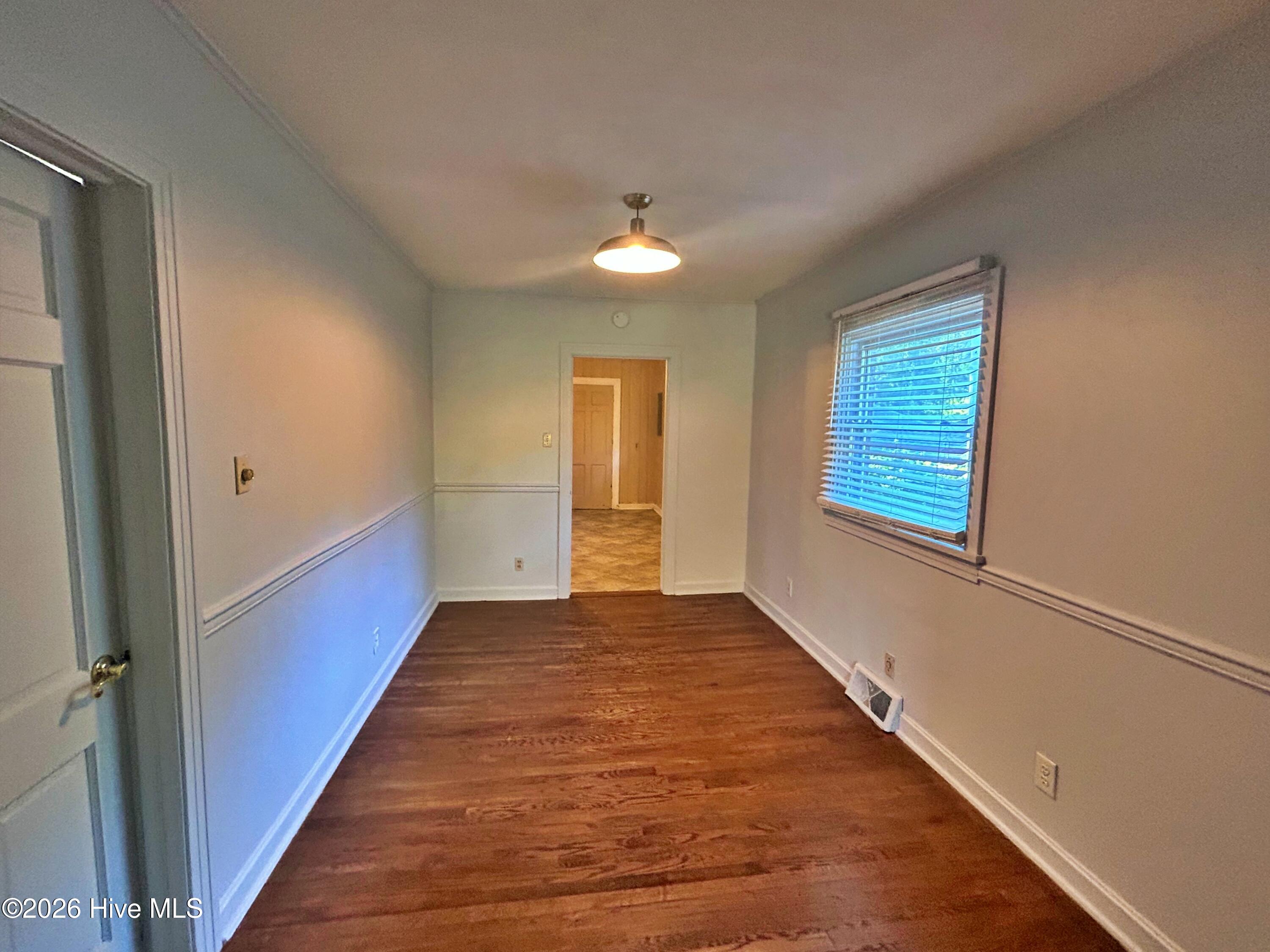 803 N Grace Avenue Property Photo 6