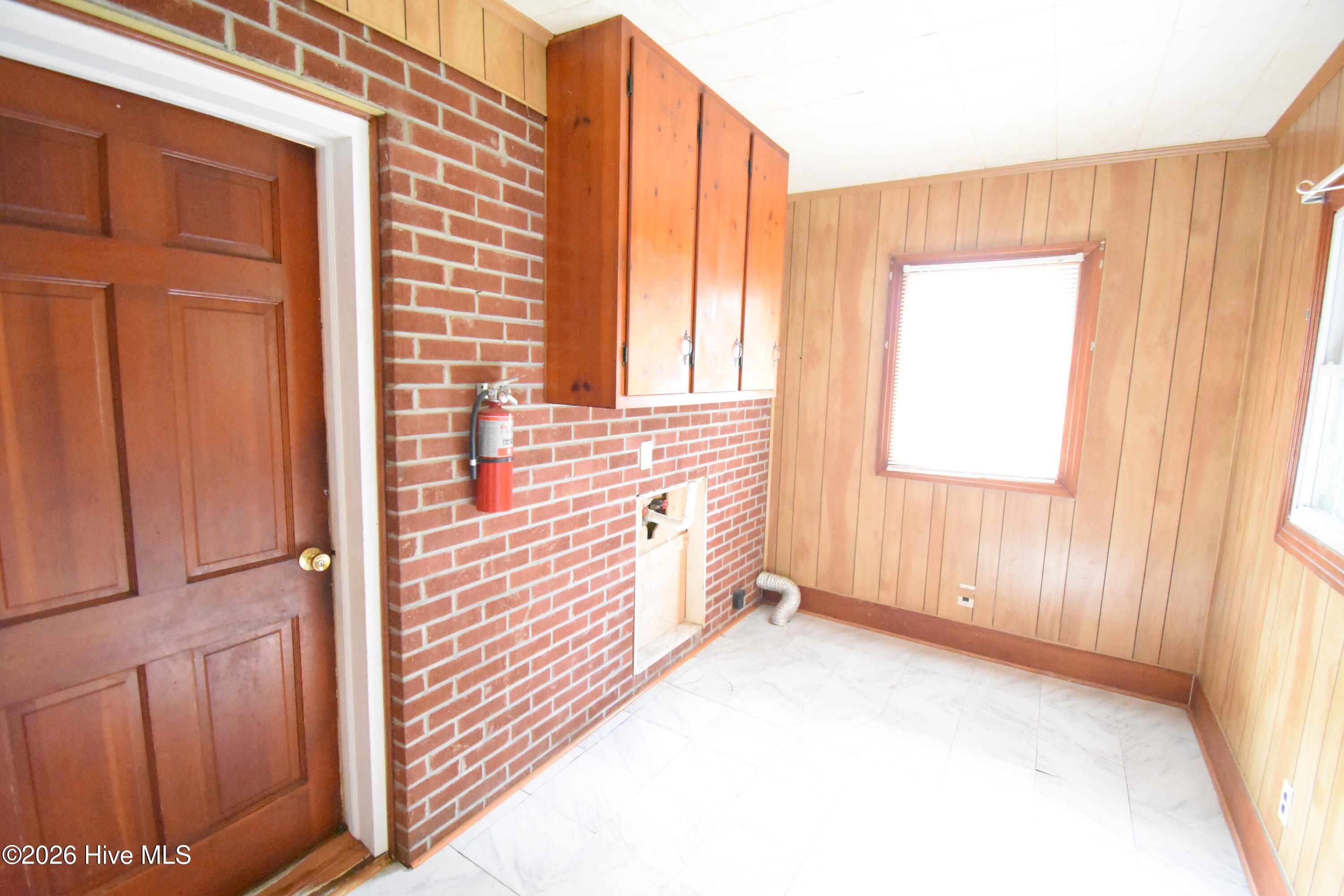 803 N Grace Avenue Property Photo 13