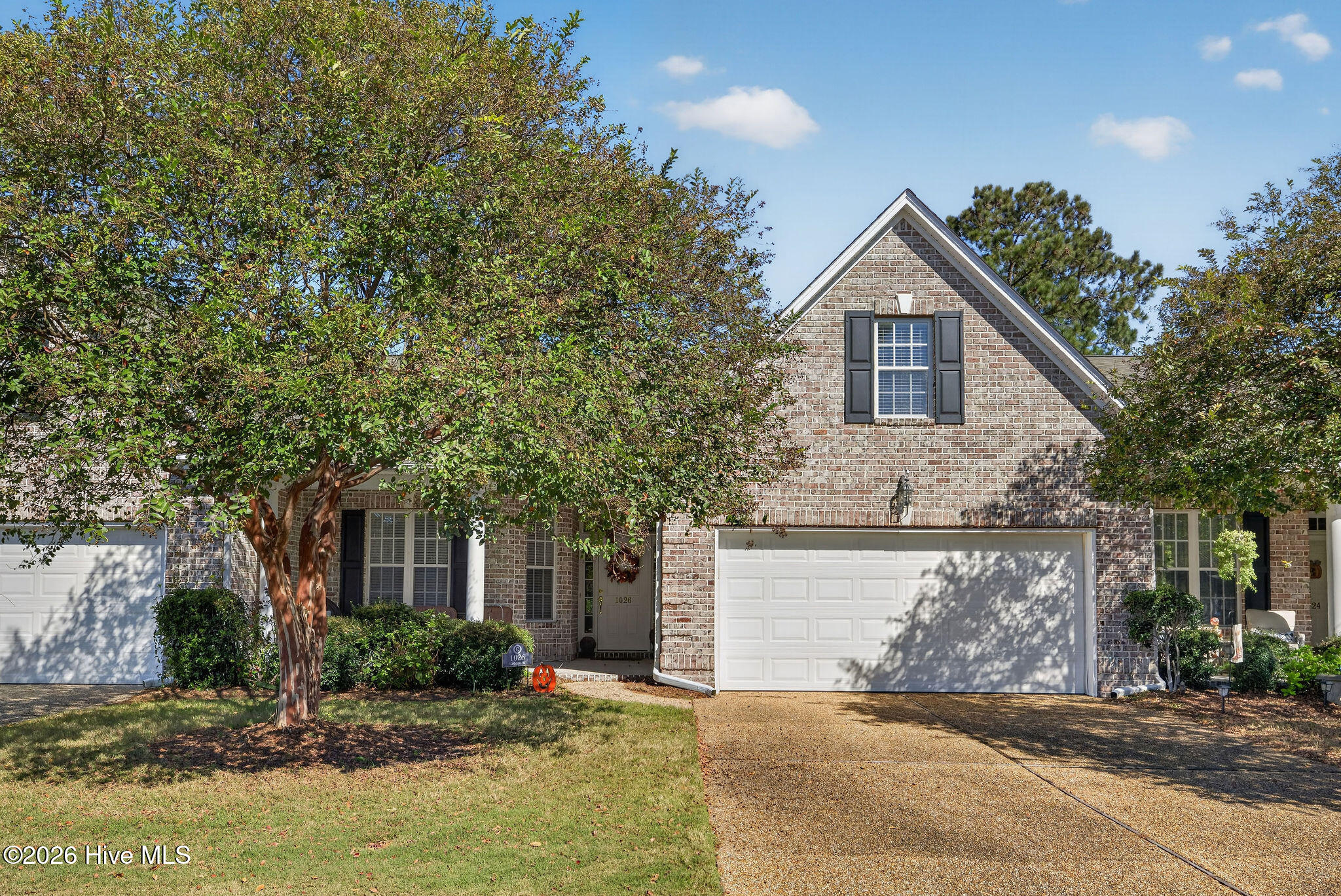 1026 Townes Court Property Photo 2