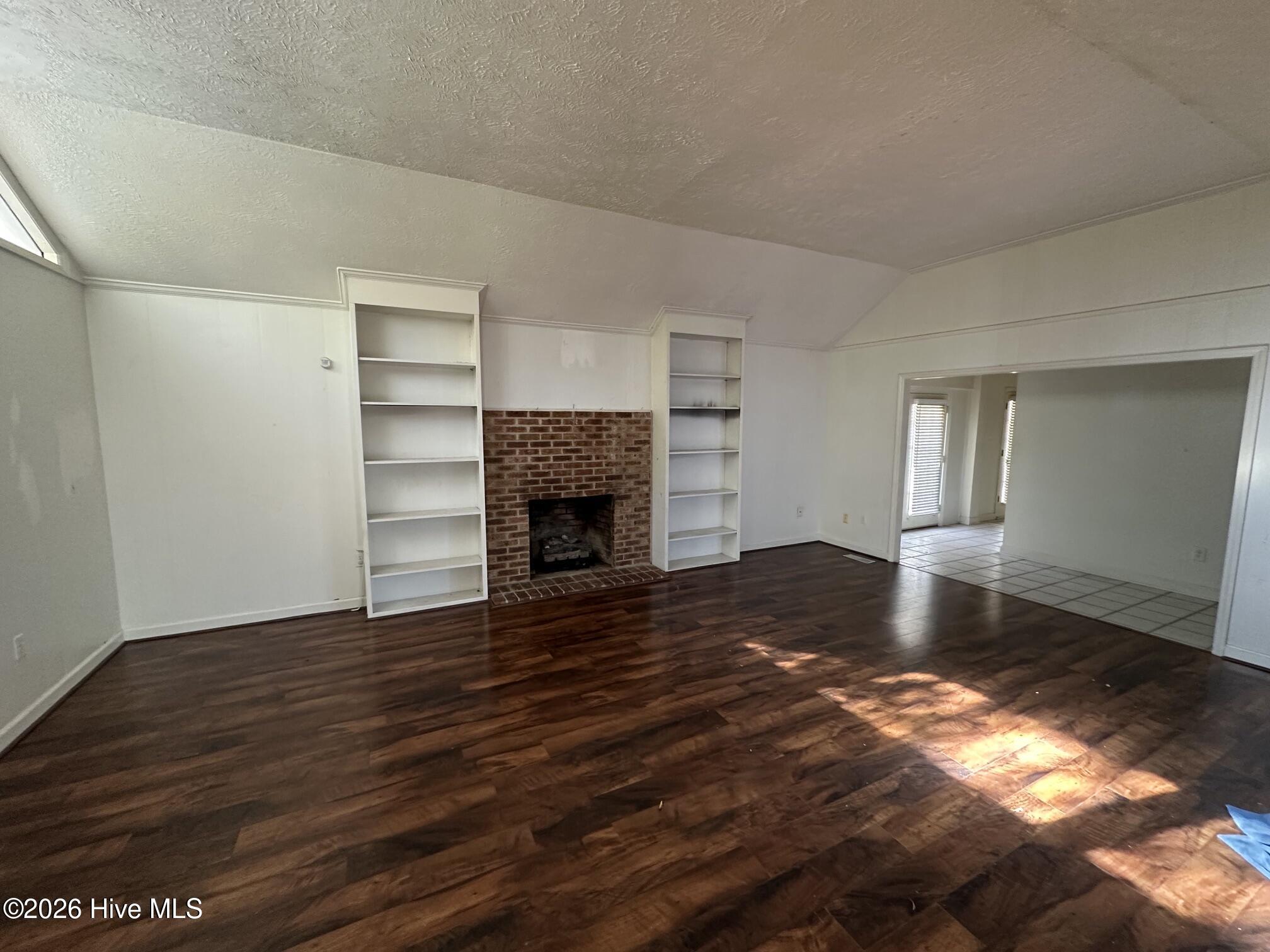 707 Highland Drive Property Photo 2