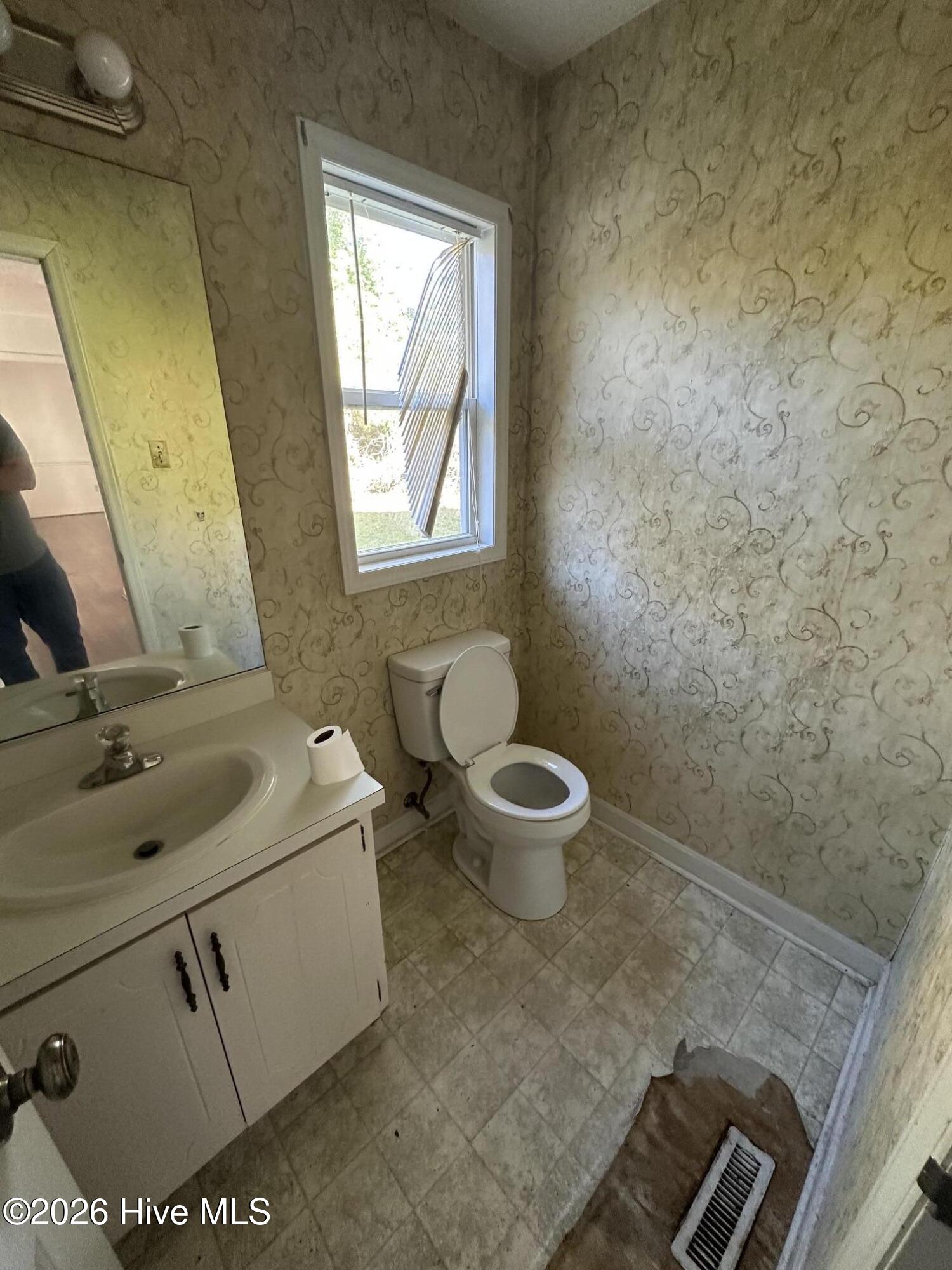707 Highland Drive Property Photo 13