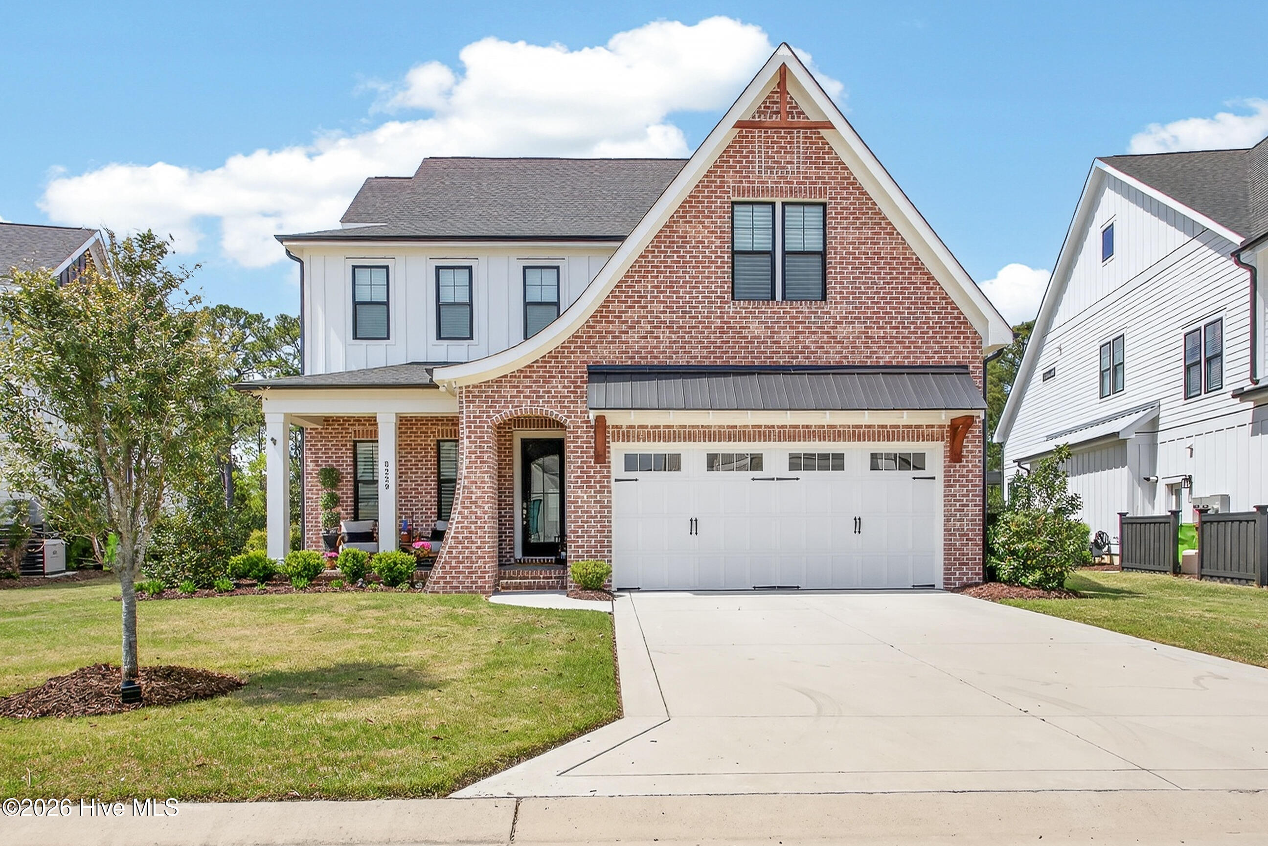 8229 Winding Creek Circle Property Photo 1
