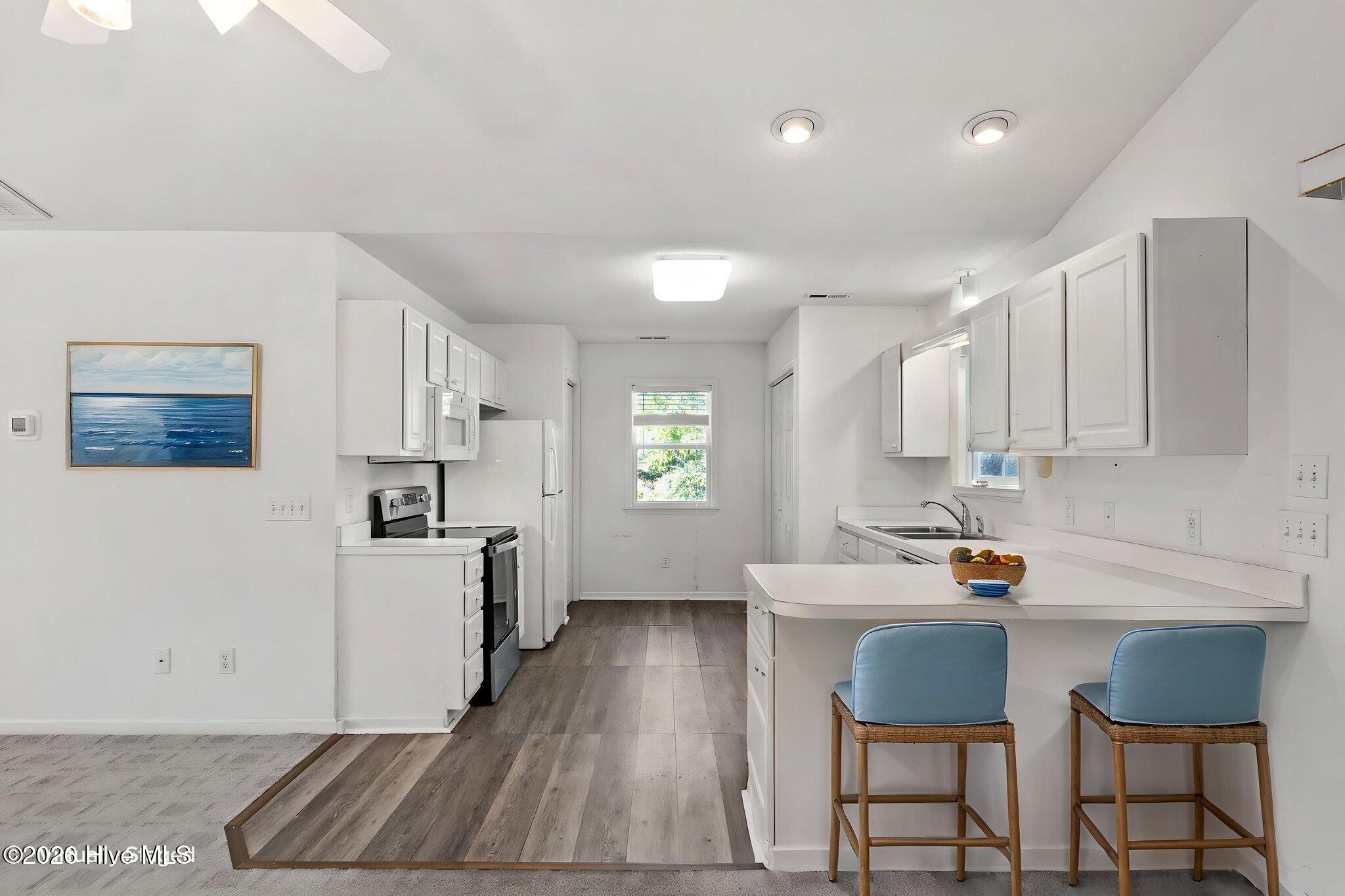 212 Ne 41st Street Property Photo 2