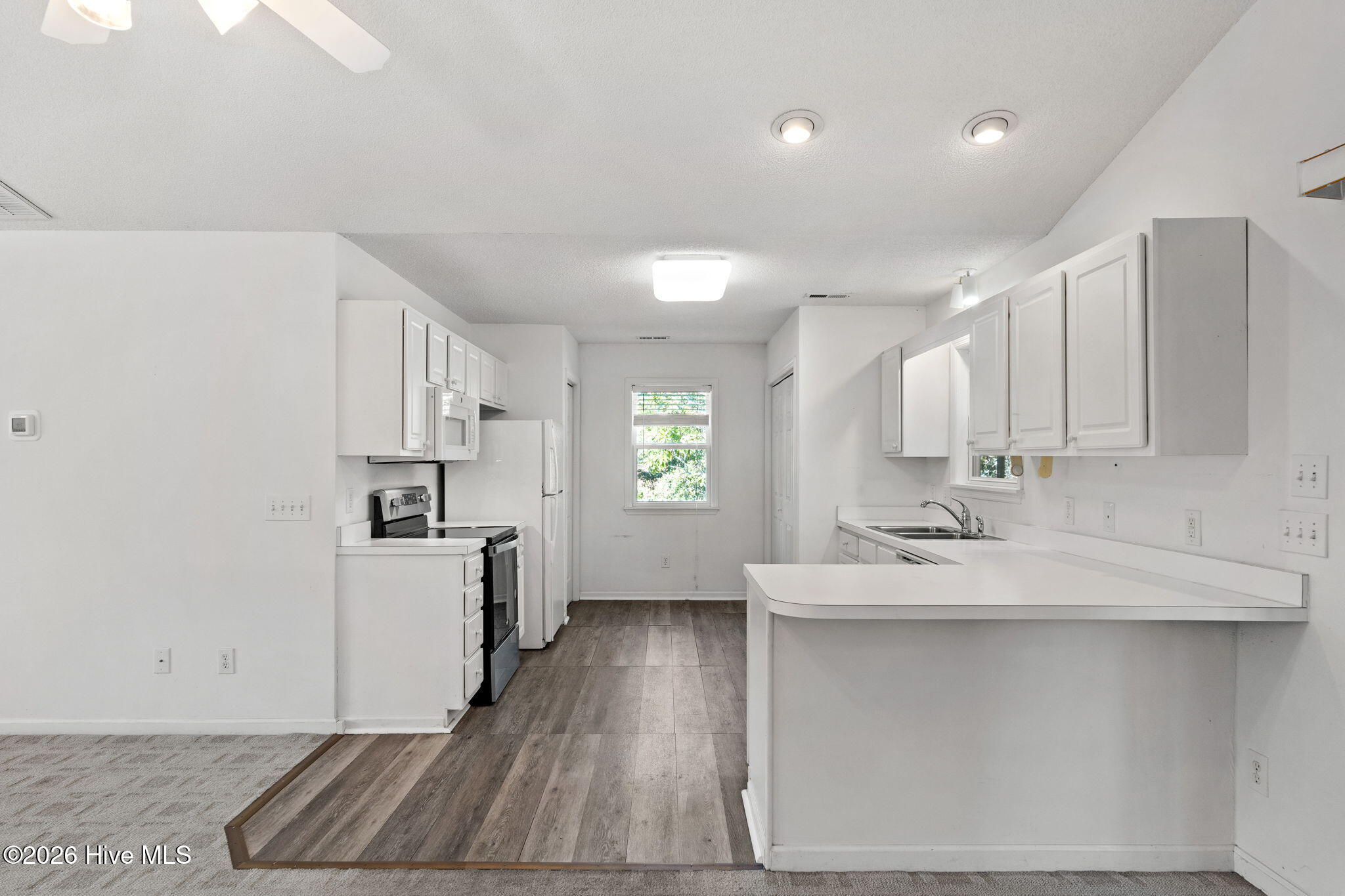 212 Ne 41st Street Property Photo 10