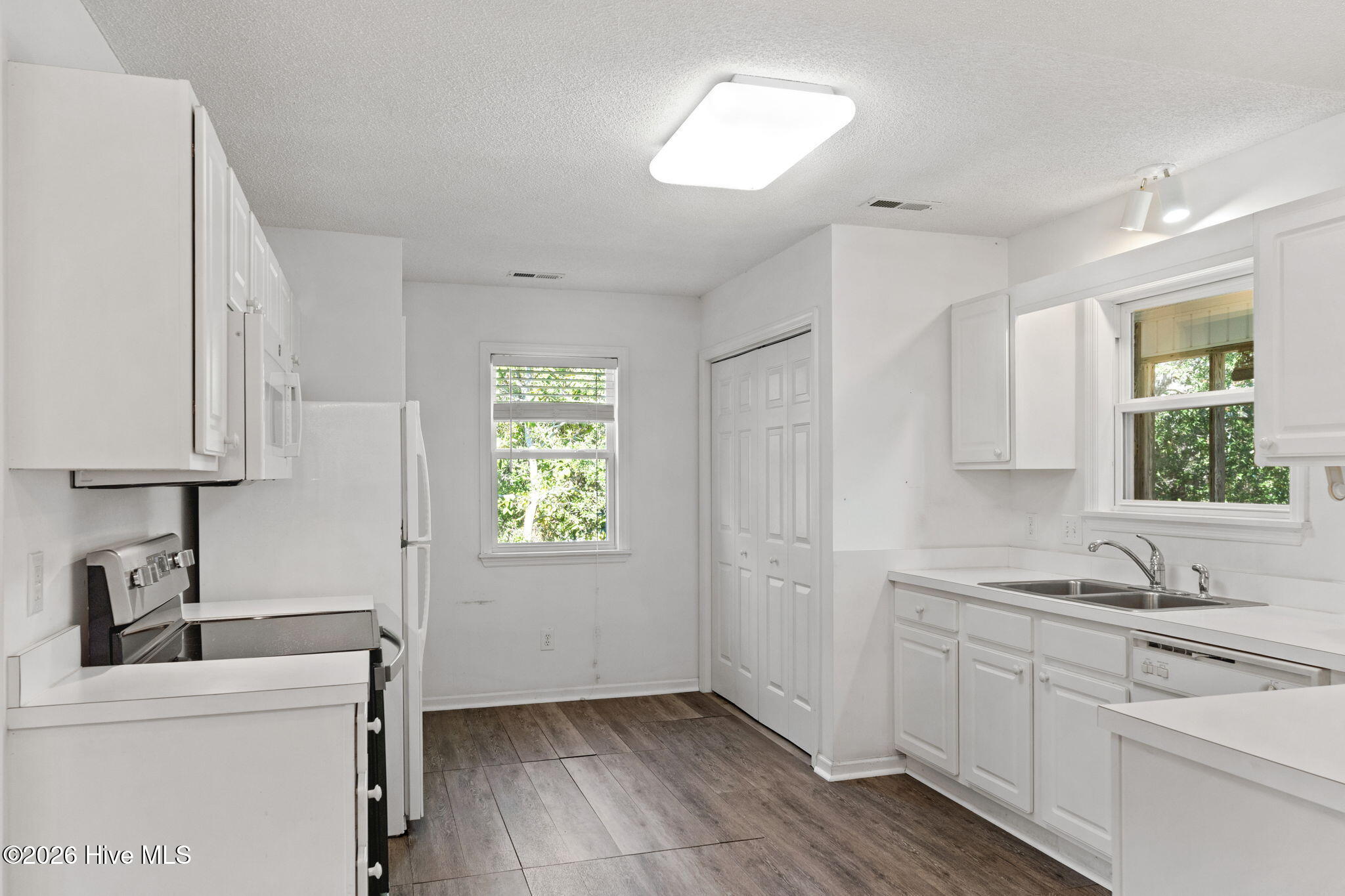 212 Ne 41st Street Property Photo 11