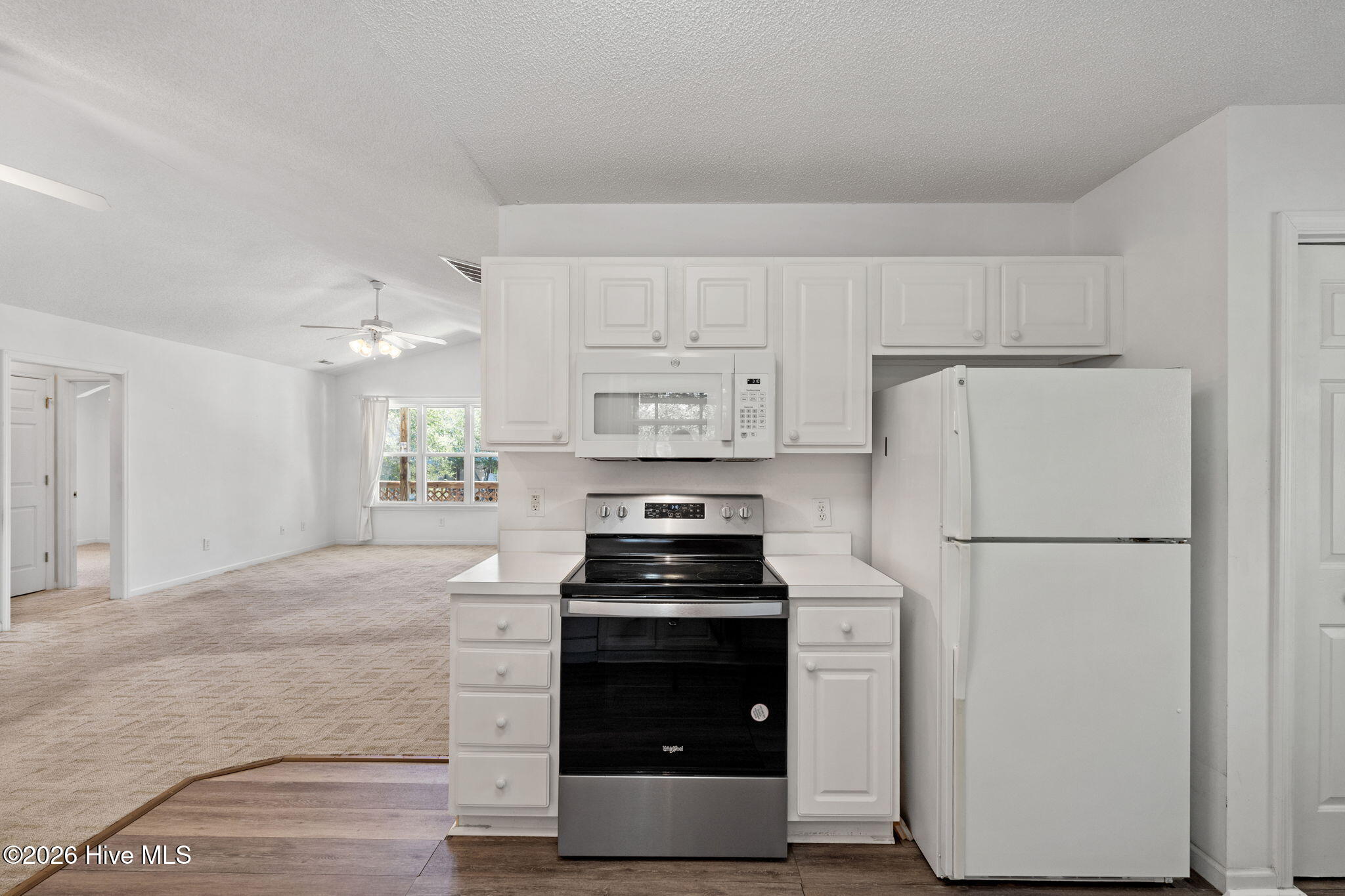 212 Ne 41st Street Property Photo 14