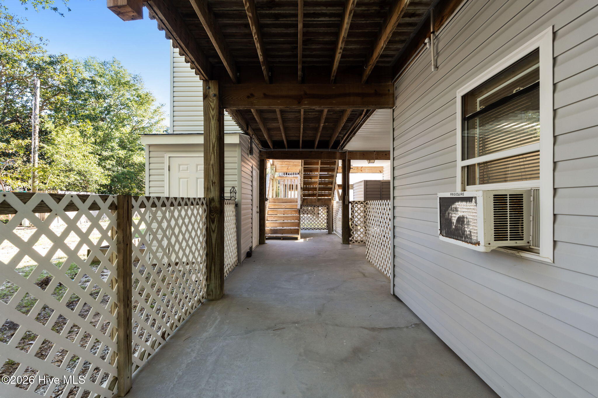 212 Ne 41st Street Property Photo 43