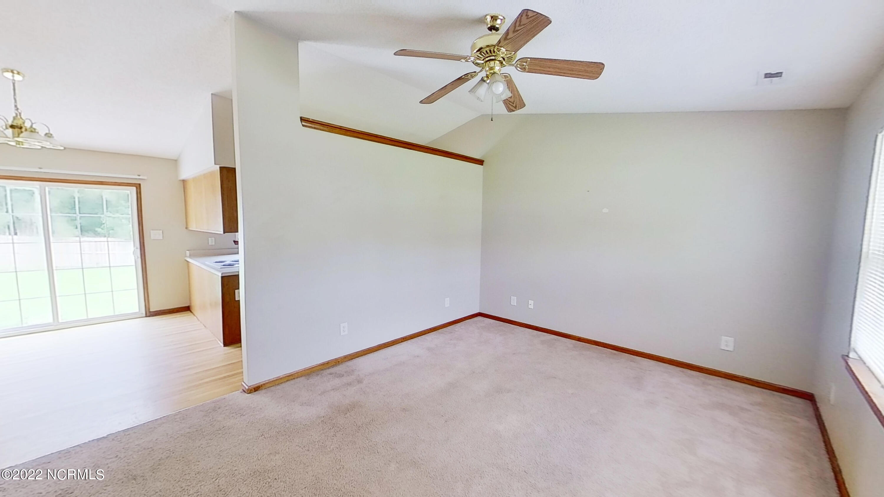 1043 Shirley Drive Property Photo 3