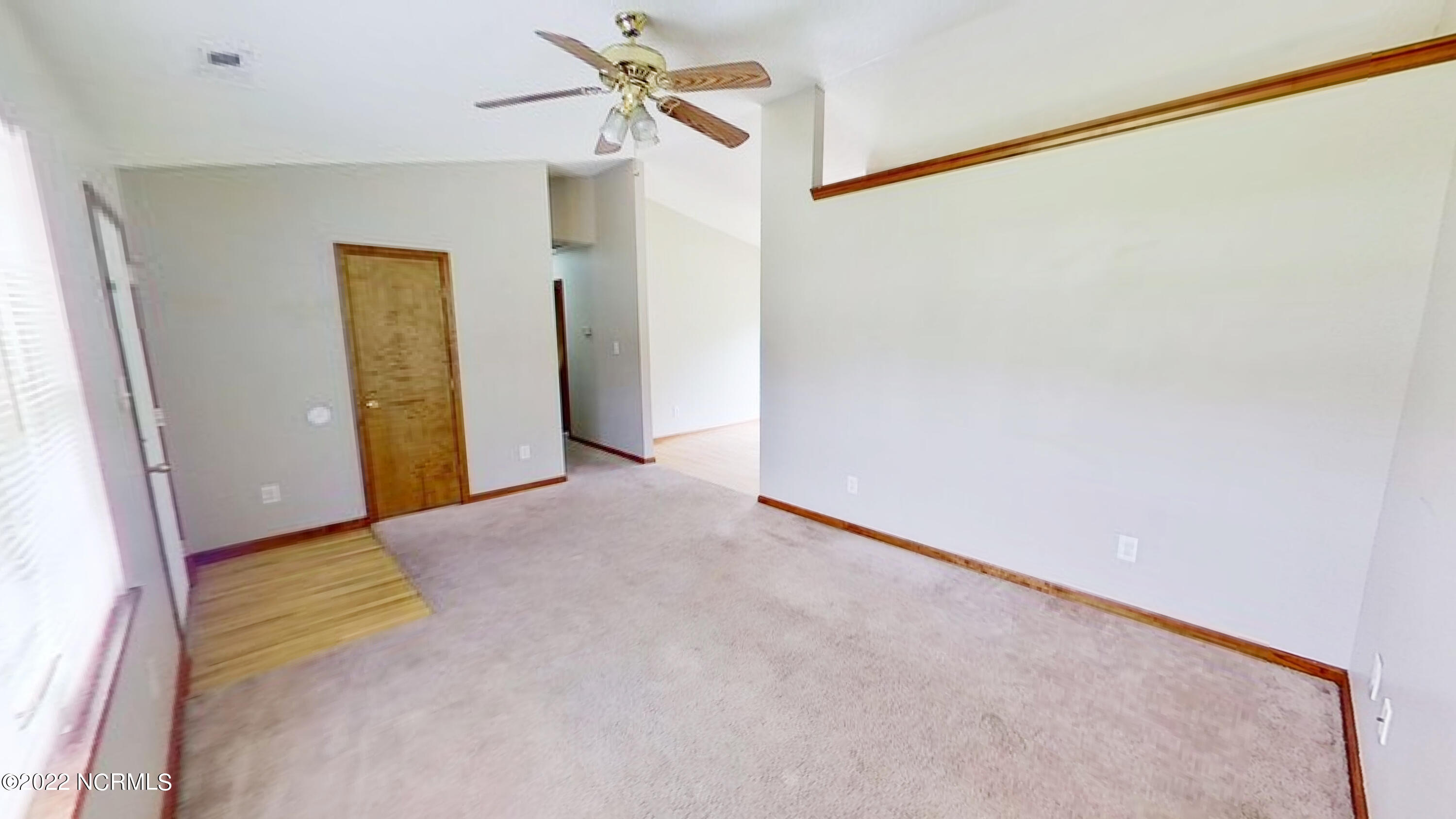 1043 Shirley Drive Property Photo 4