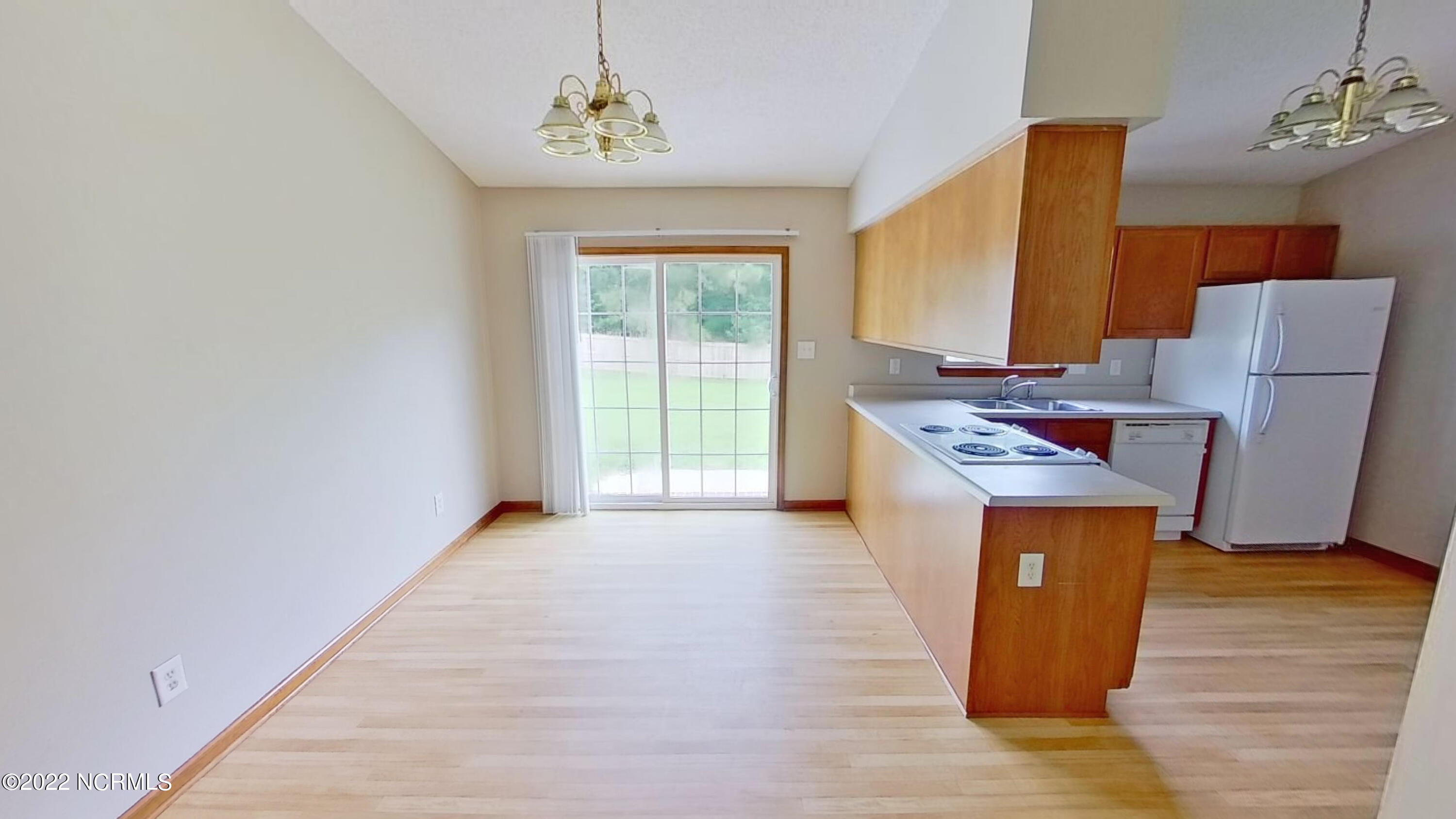 1043 Shirley Drive Property Photo 5