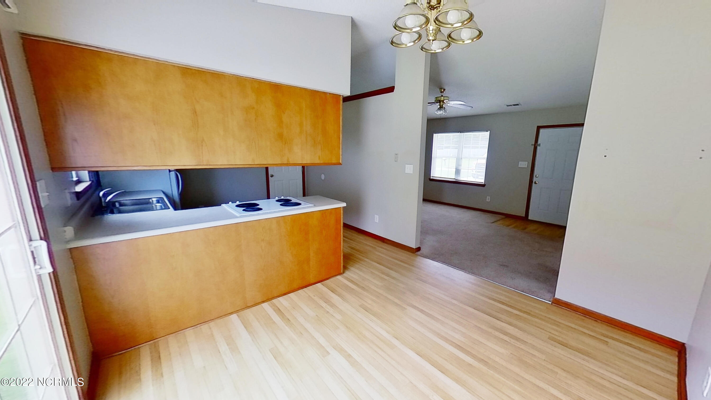 1043 Shirley Drive Property Photo 6