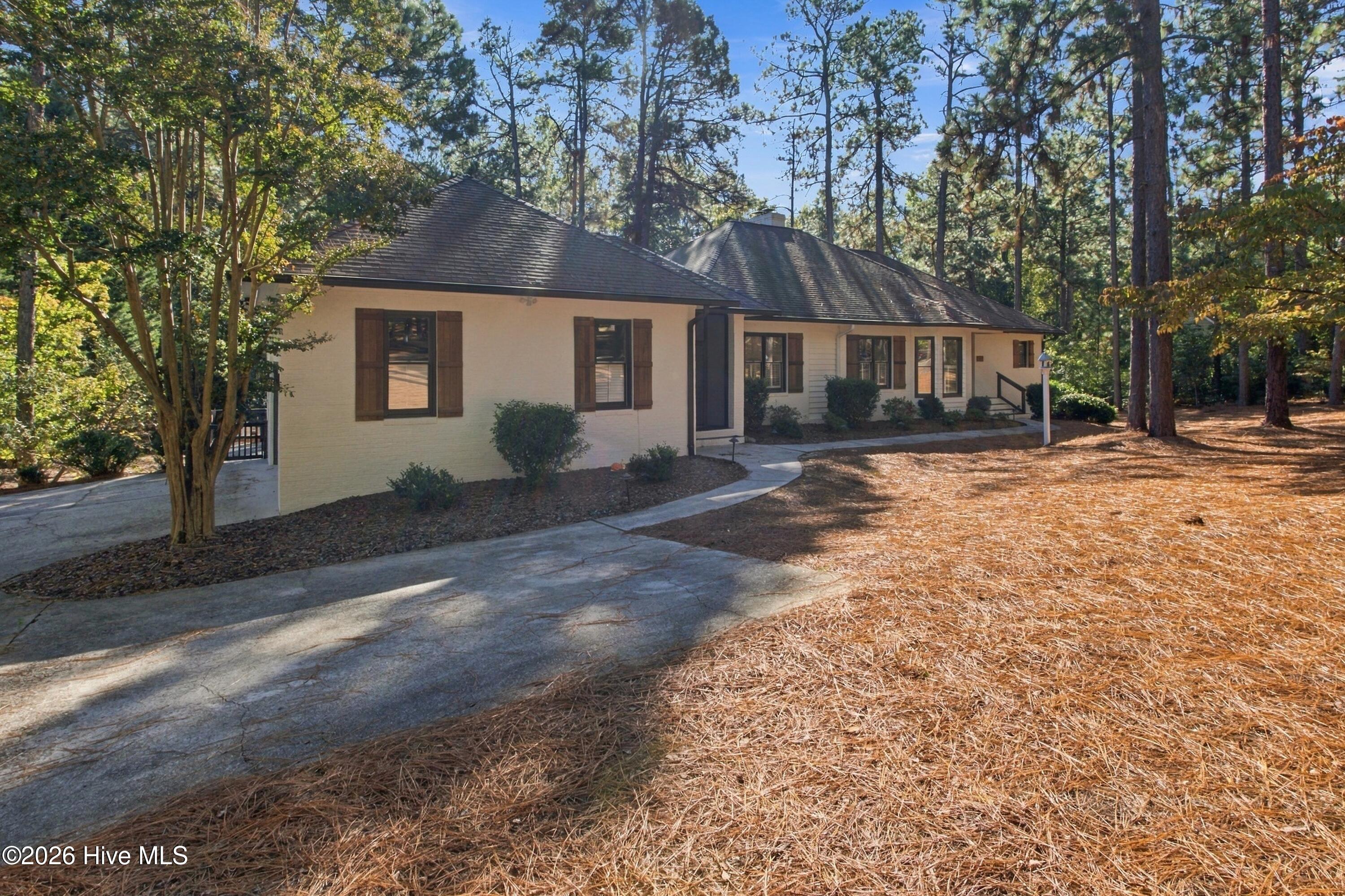 435 Tall Timbers Drive Property Photo 2