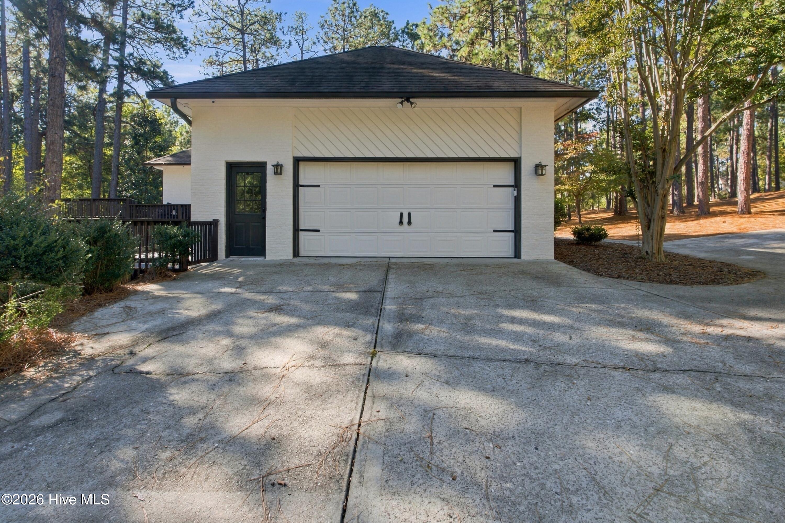 435 Tall Timbers Drive Property Photo 4