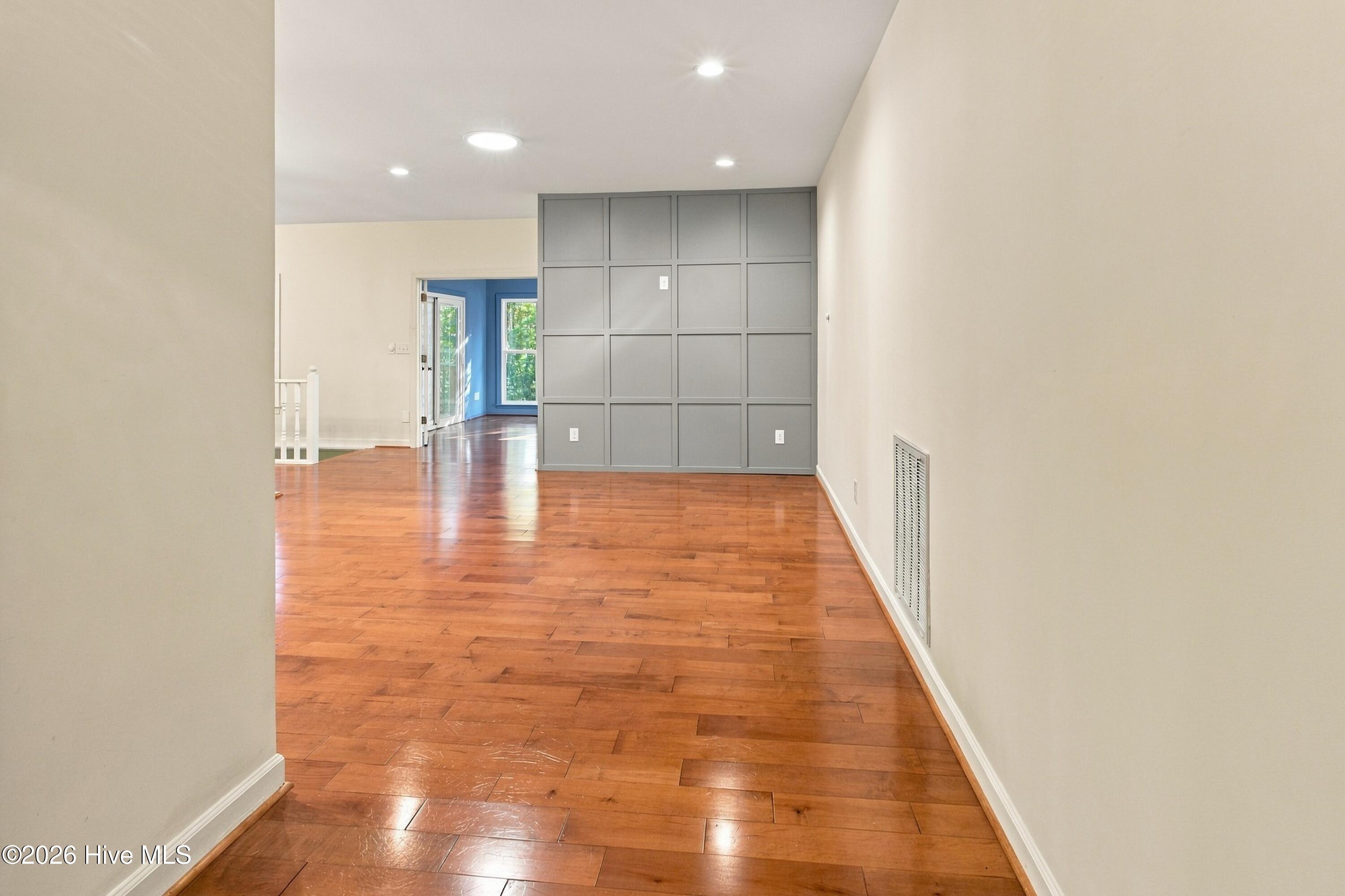 435 Tall Timbers Drive Property Photo 6