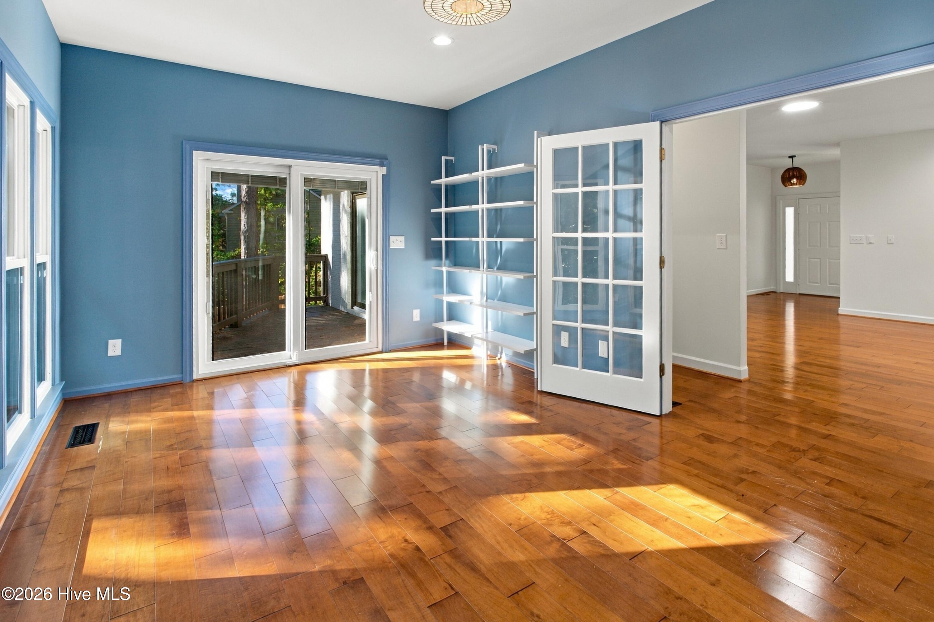435 Tall Timbers Drive Property Photo 32