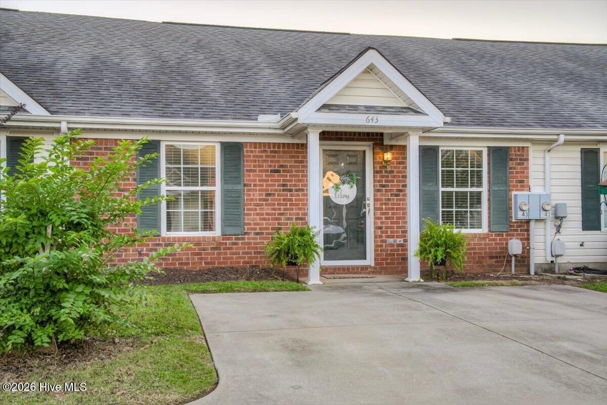 643 Brook Trail Property Photo 1