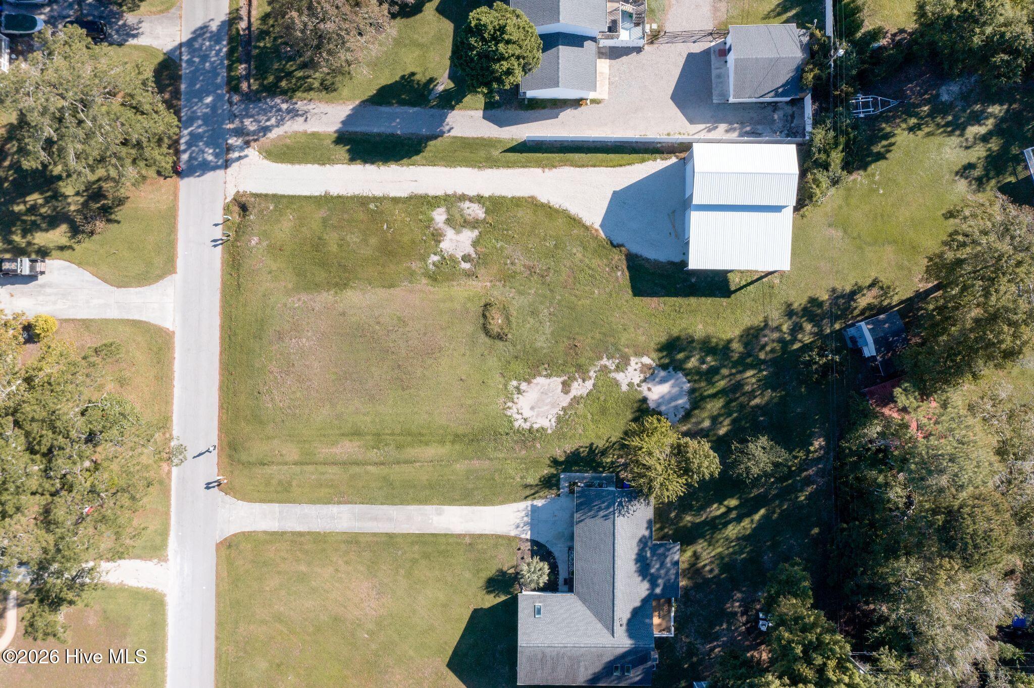 304 16 Yaupon Drive Property Photo 14