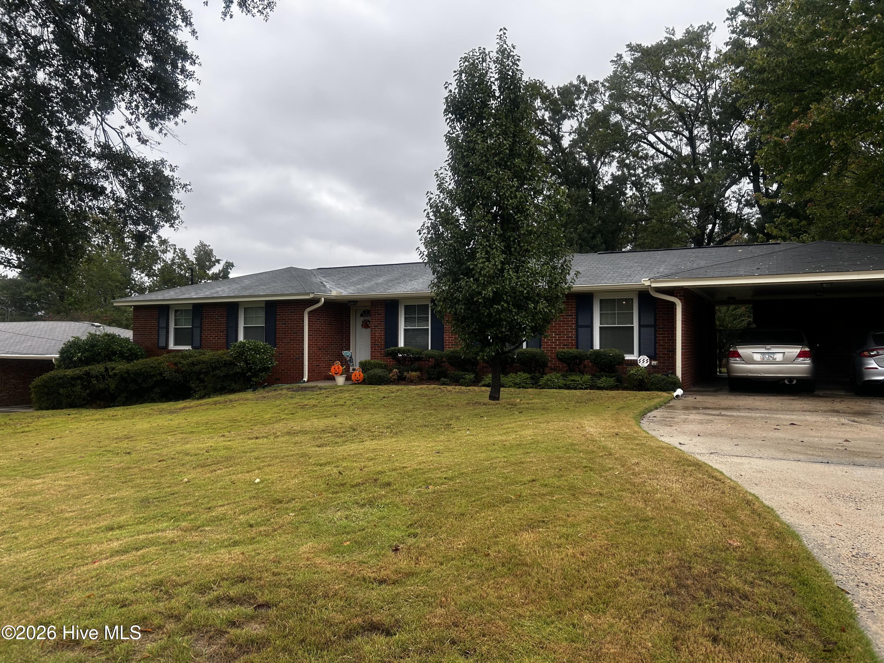 2713 Rosewood Drive Property Photo 1