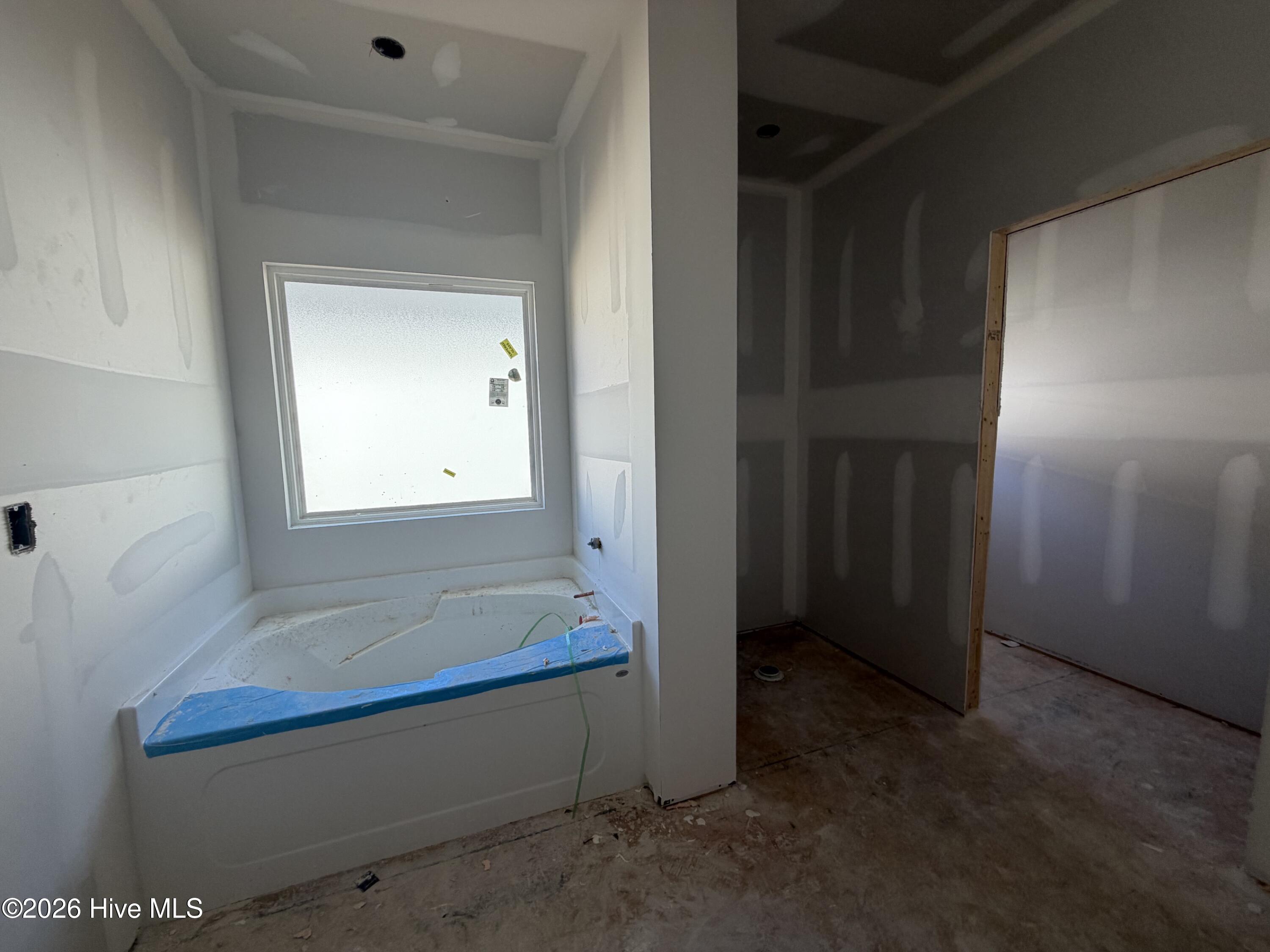 116 Oakbrook Drive Property Photo 11