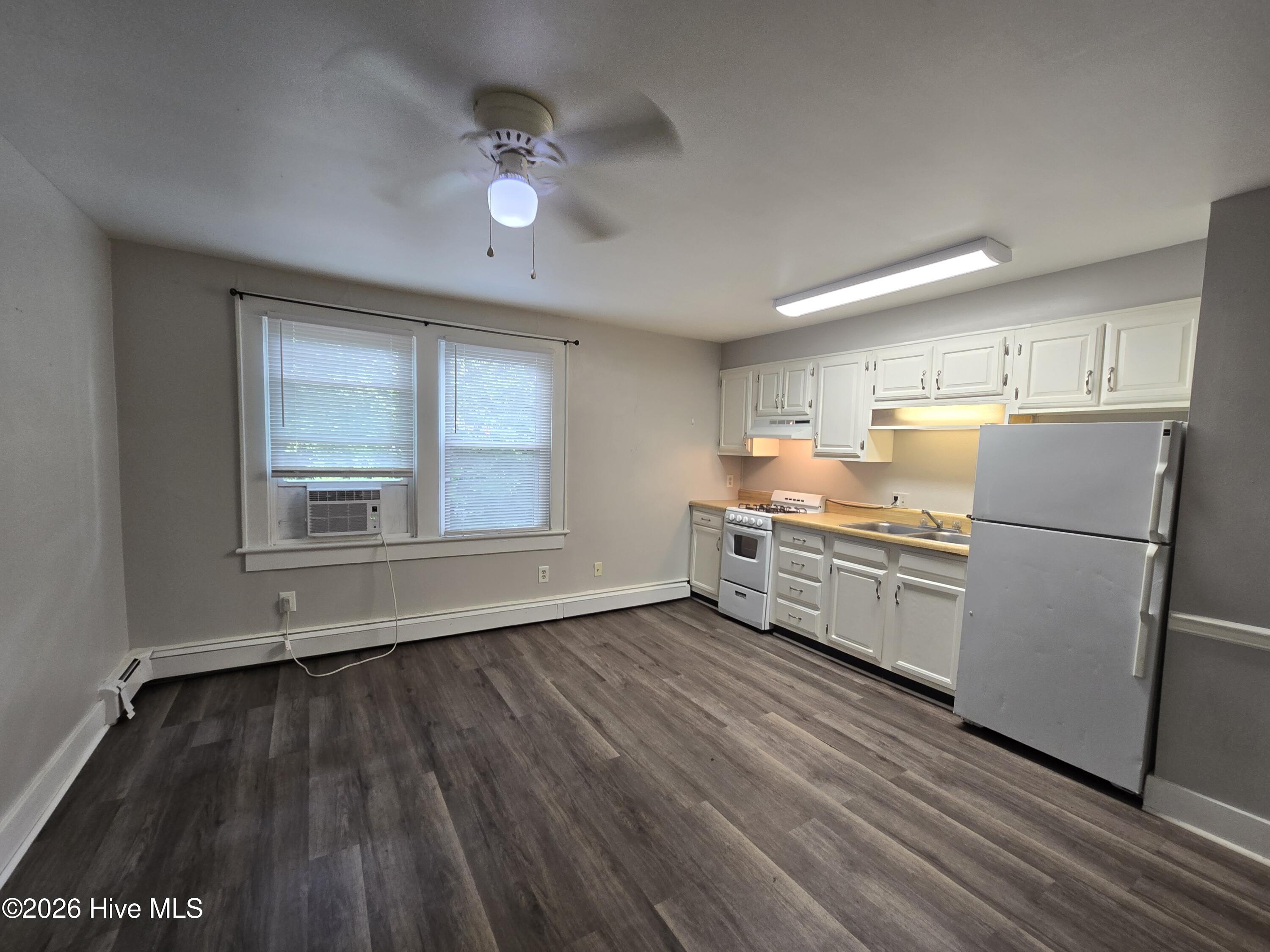 1221 Carolina Avenue 2c Property Photo 1