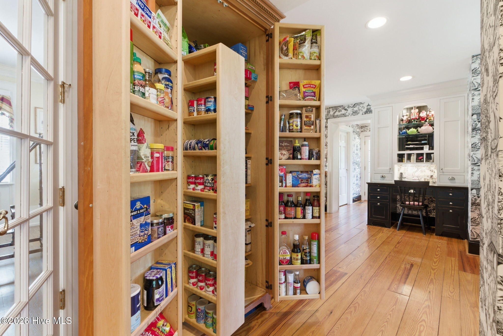200 Hollycrest Drive Property Photo 49