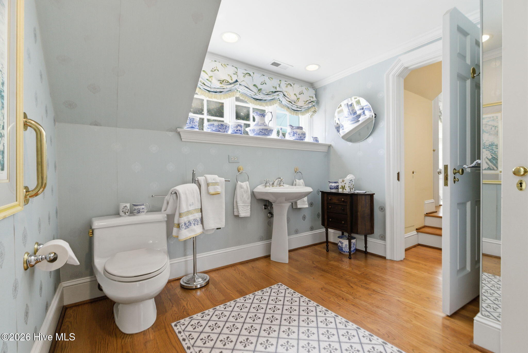 200 Hollycrest Drive Property Photo 126