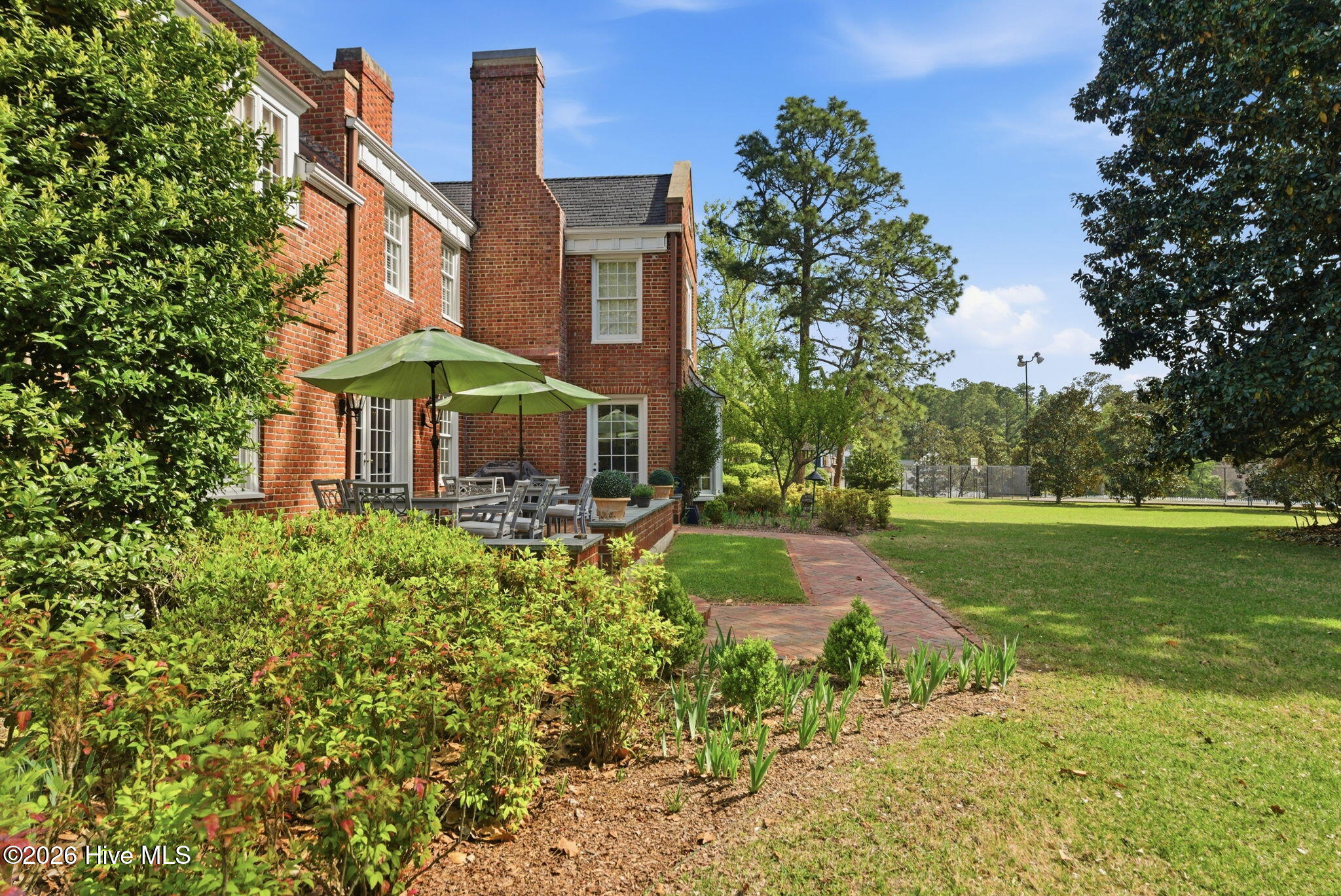 200 Hollycrest Drive Property Photo 161