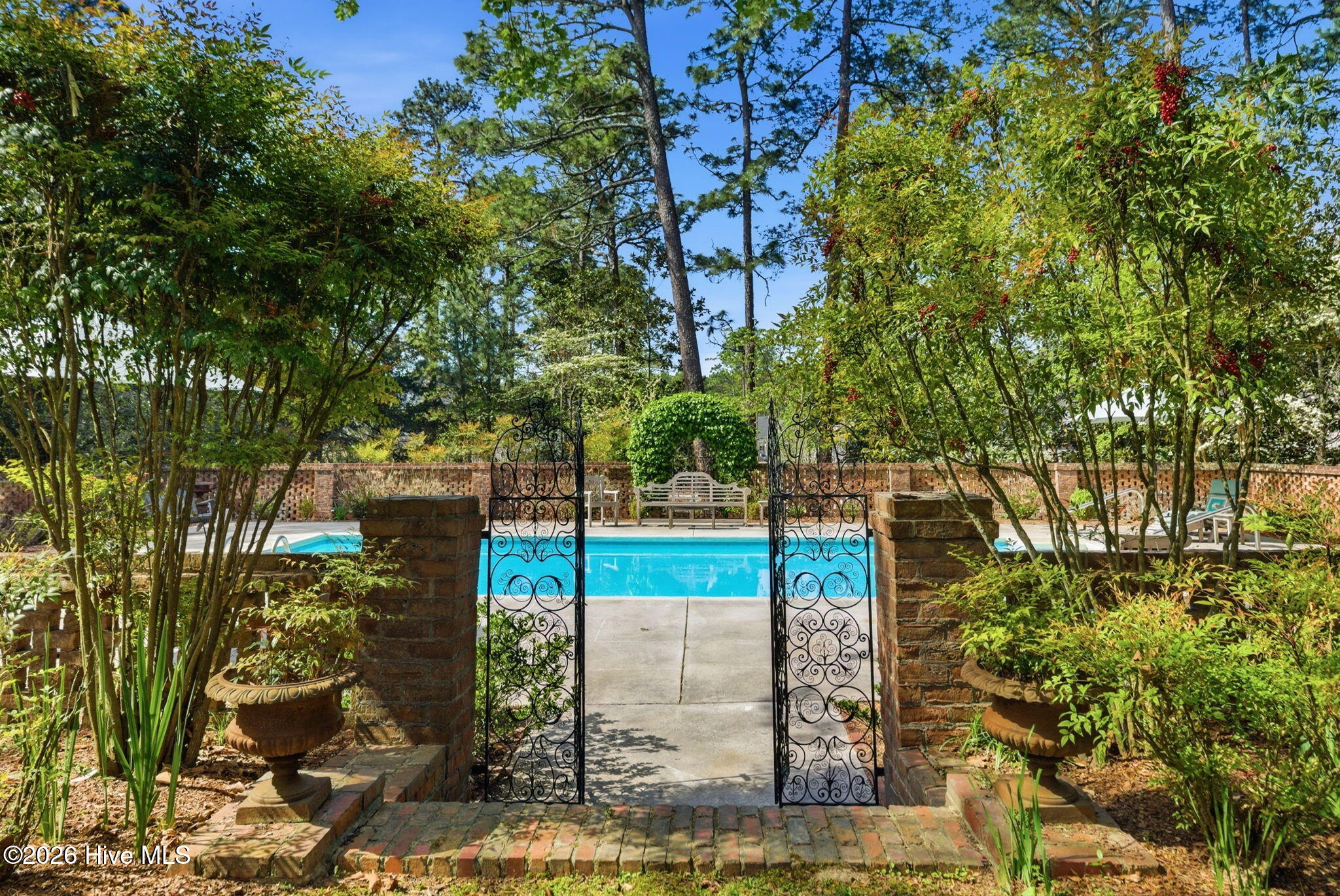 200 Hollycrest Drive Property Photo 177